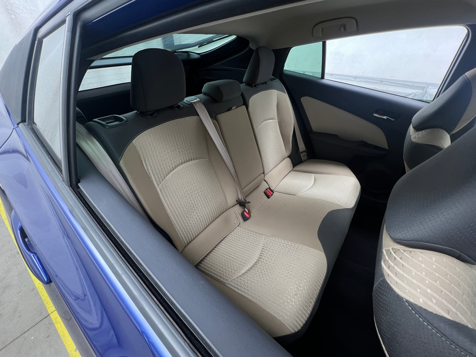 Thumbnail: 2017 Toyota Prius - 6