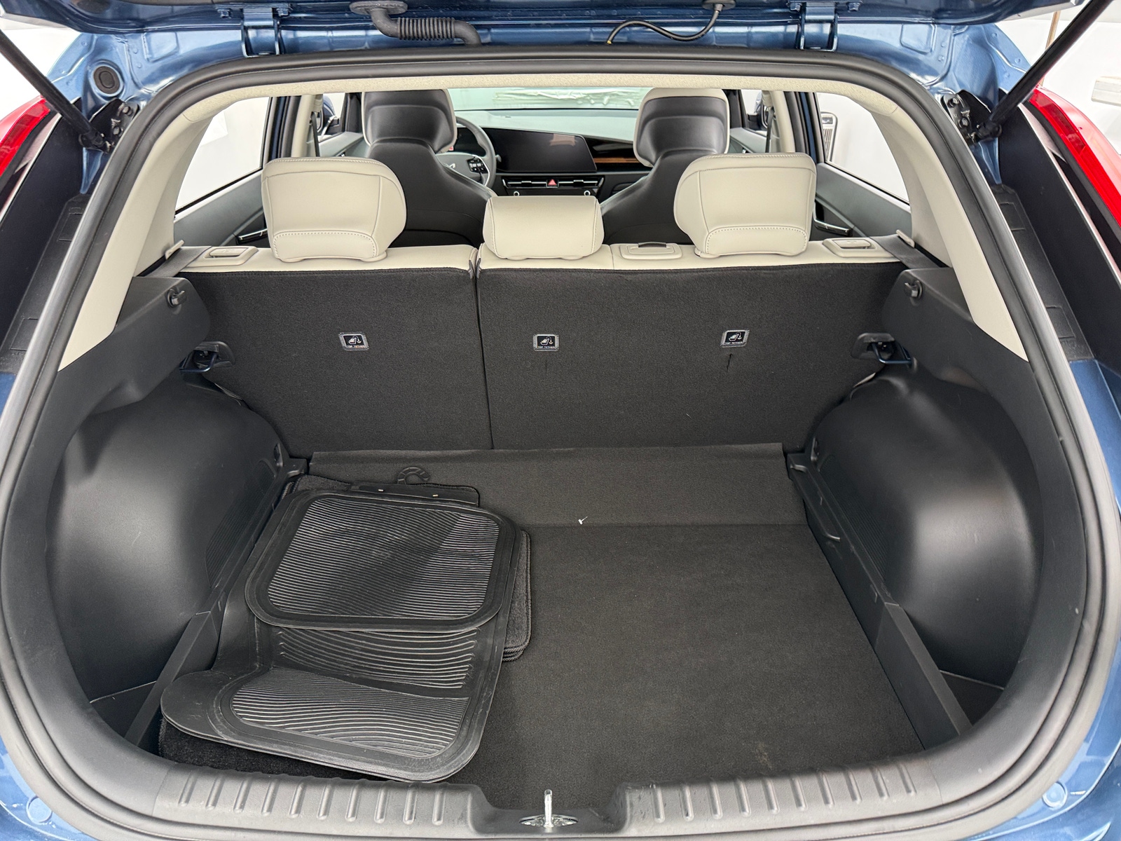 Thumbnail: 2025 Kia Niro - 6