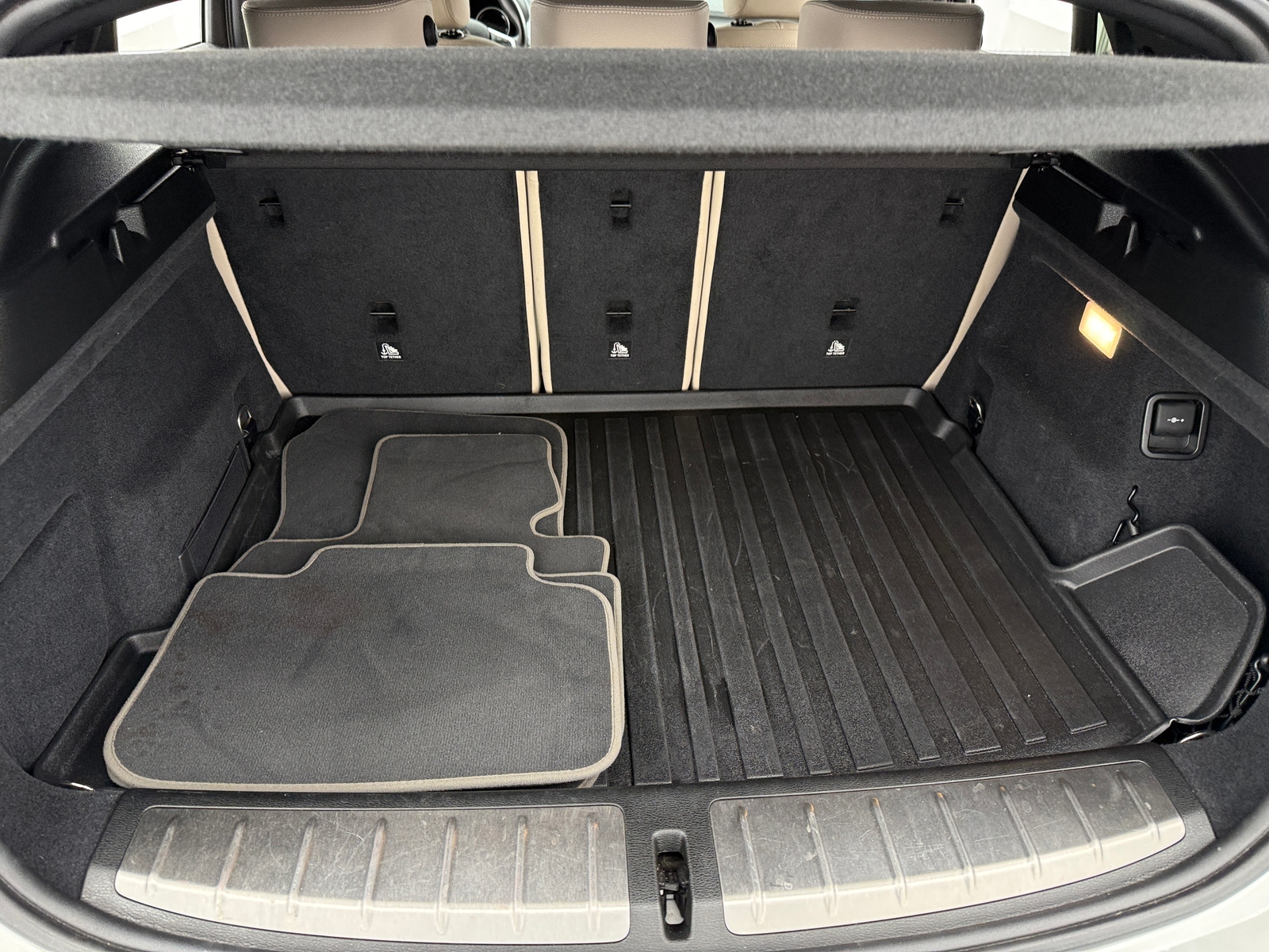 Thumbnail: 2018 BMW X2 - 6