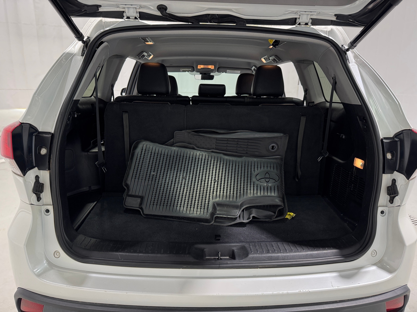 Thumbnail: 2019 Toyota Highlander - 7