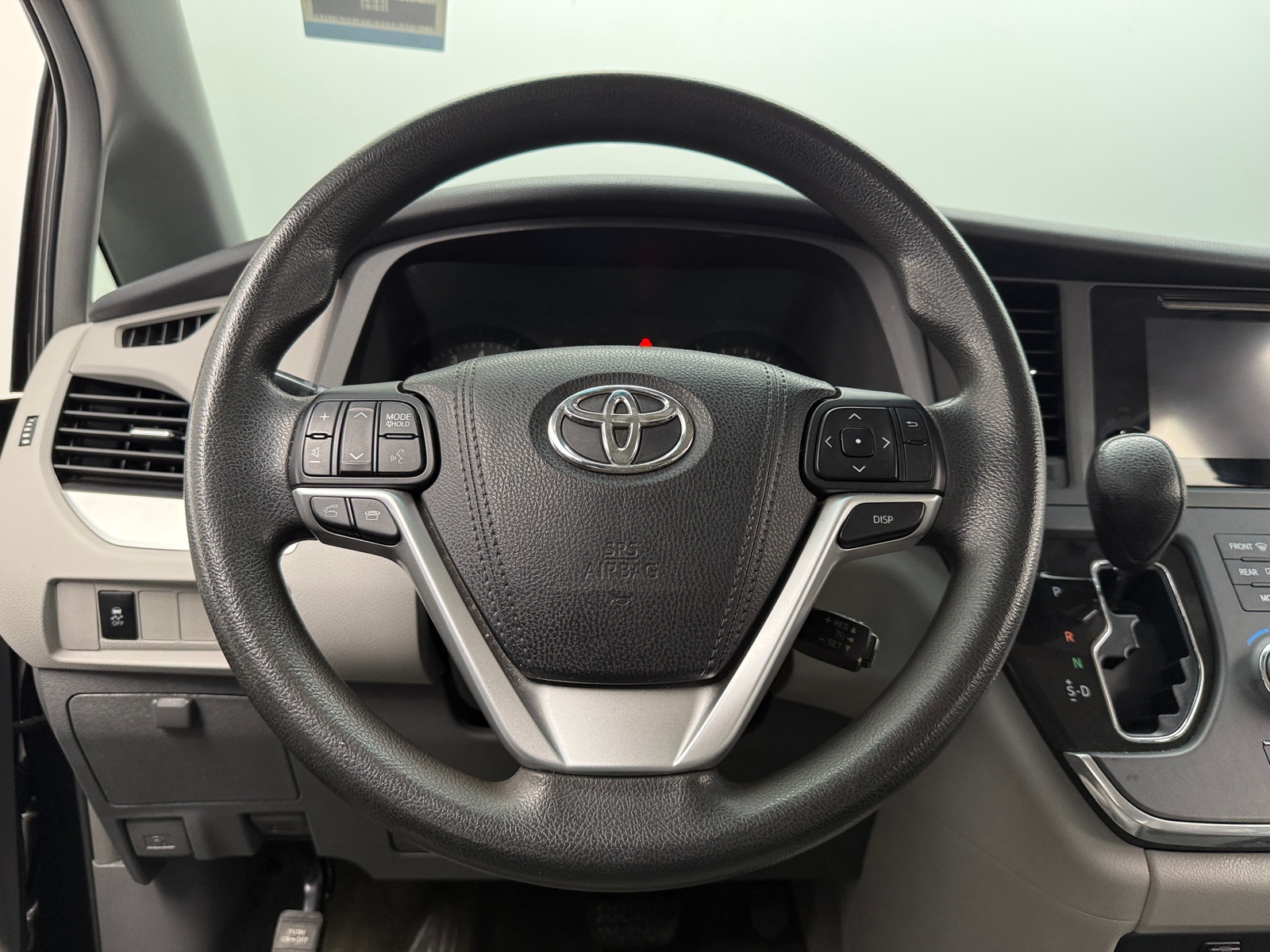 Thumbnail: 2015 Toyota Sienna - 5