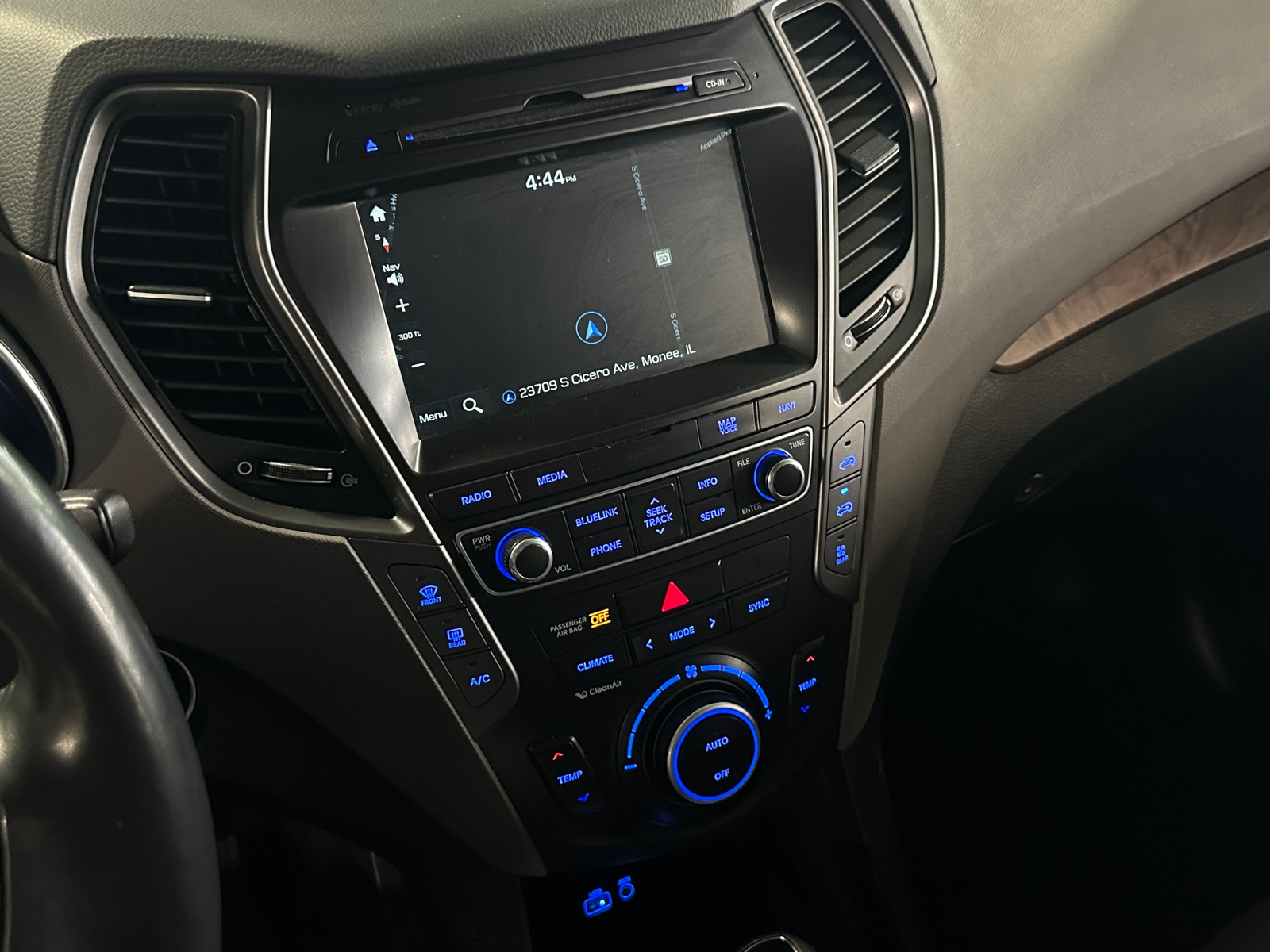 Thumbnail: 2018 Hyundai Santa Fe - 3