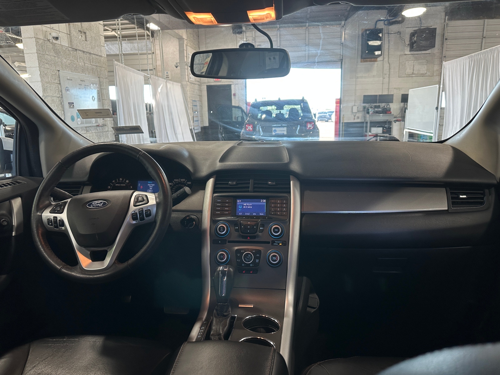 Thumbnail: 2014 Ford Edge - 2