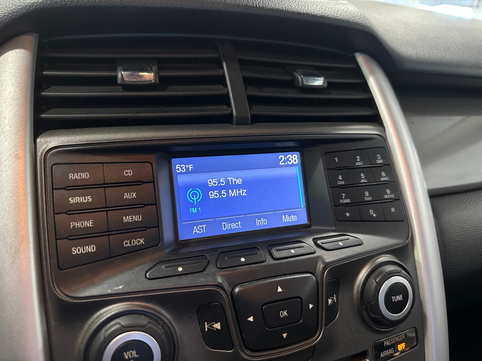 Thumbnail: 2014 Ford Edge - 3