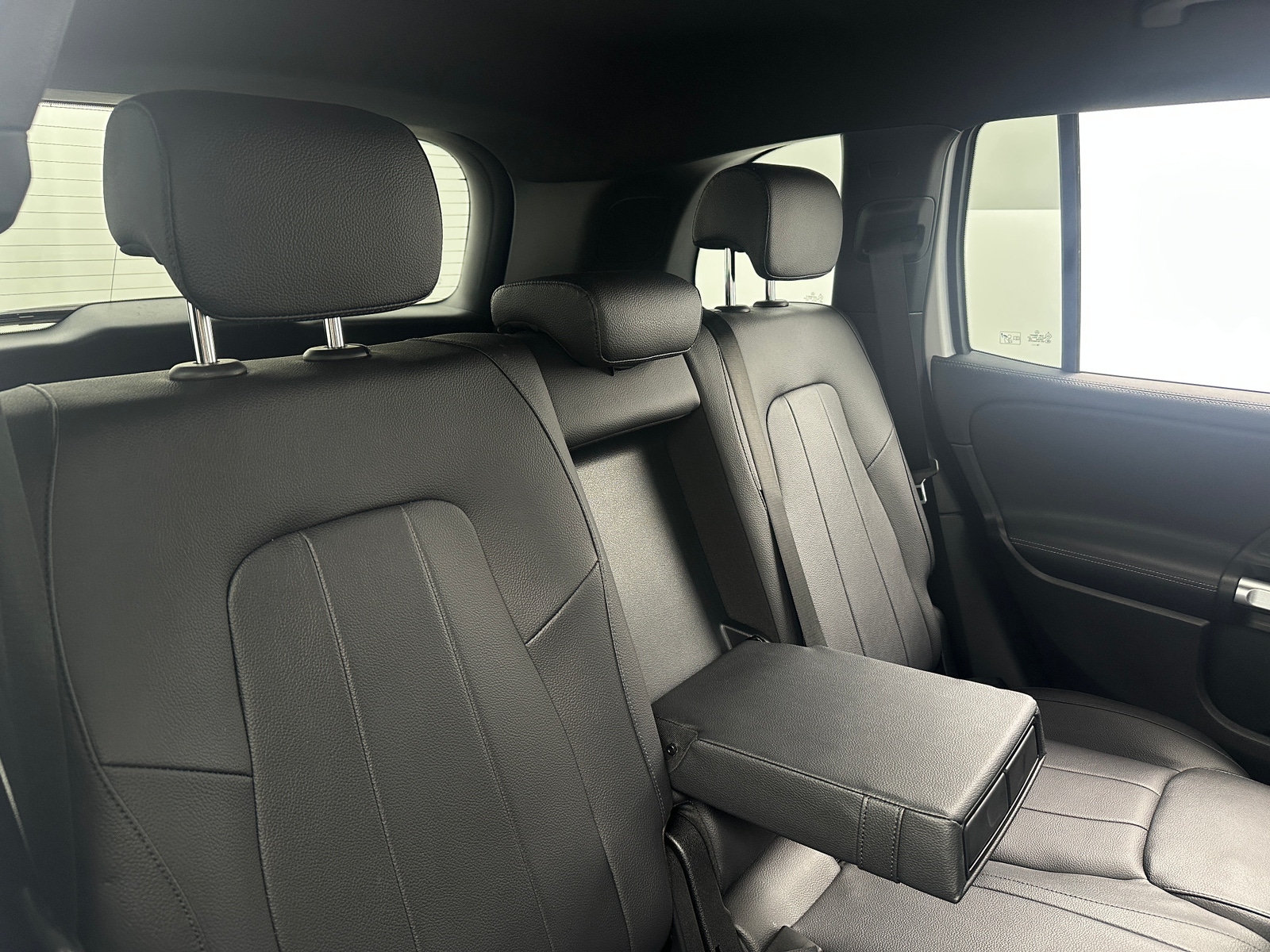 Thumbnail: 2020 Mercedes-Benz GLB - 5