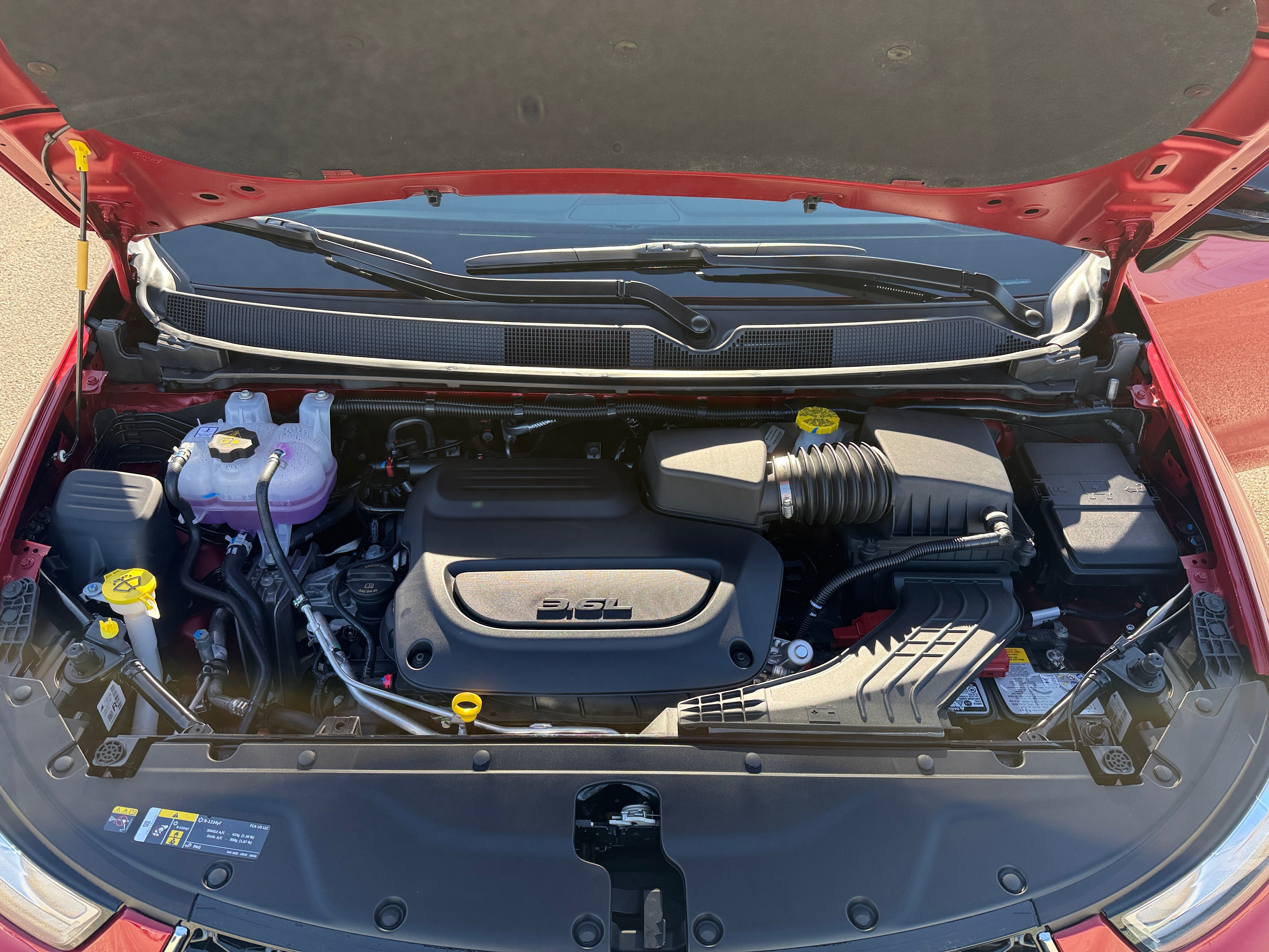 2026 Chrysler Pacifica Select's photo