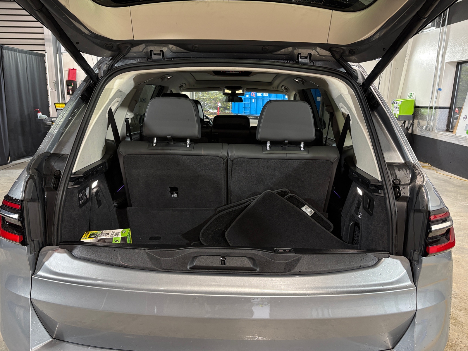 Thumbnail: 2024 BMW X7 - 6