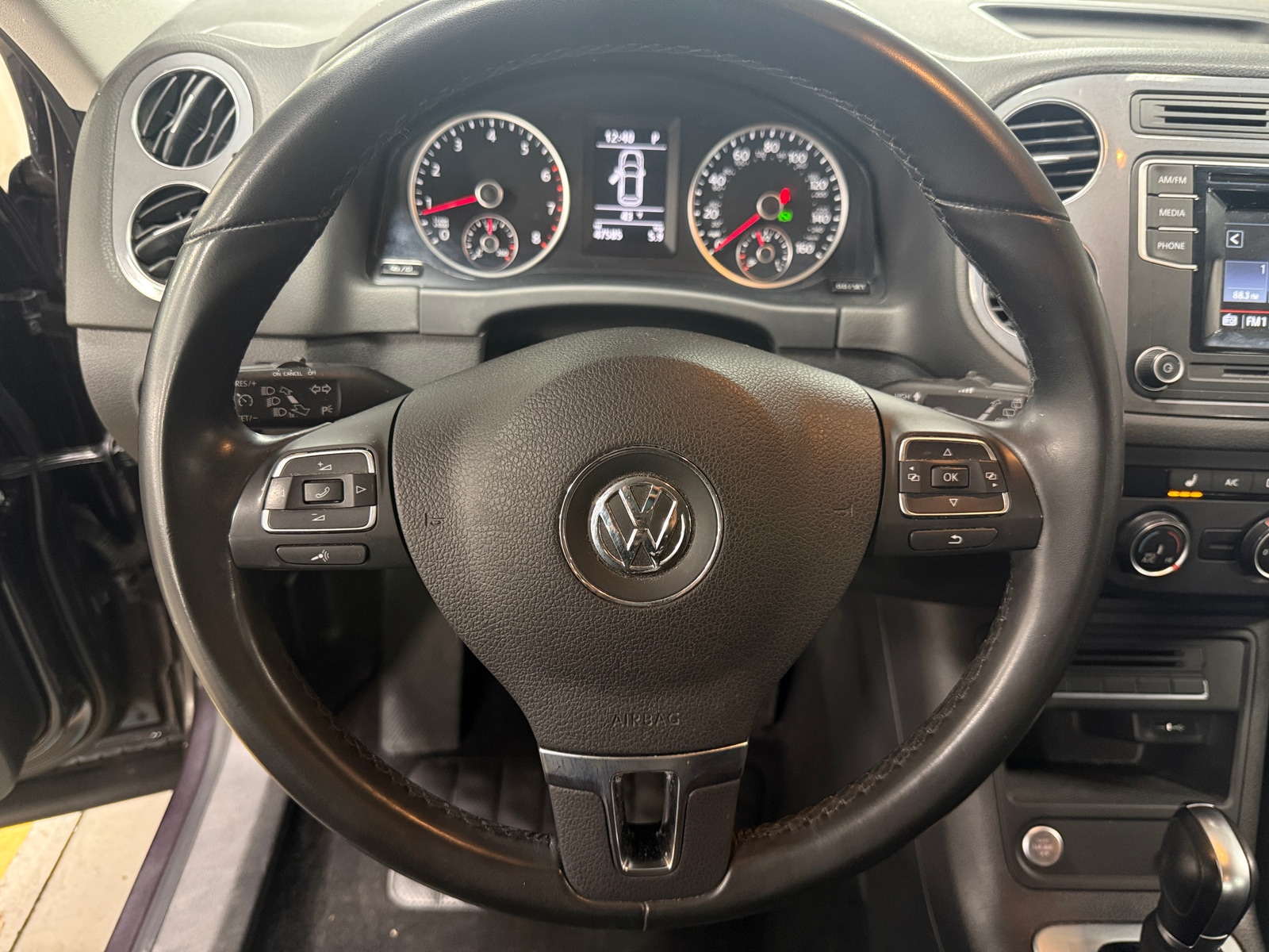 Thumbnail: 2016 Volkswagen Tiguan - 5