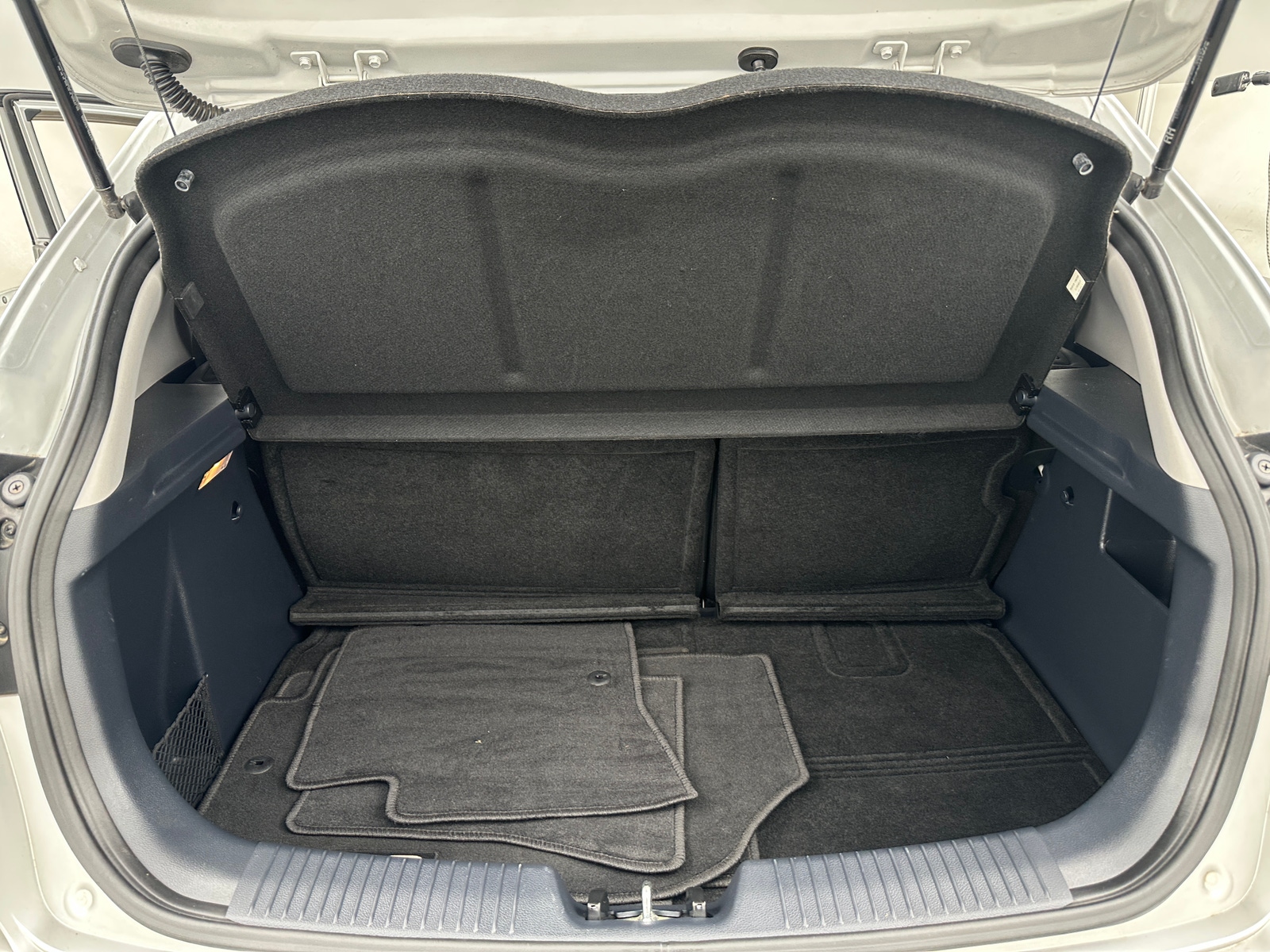 Thumbnail: 2016 Kia Rio - 6