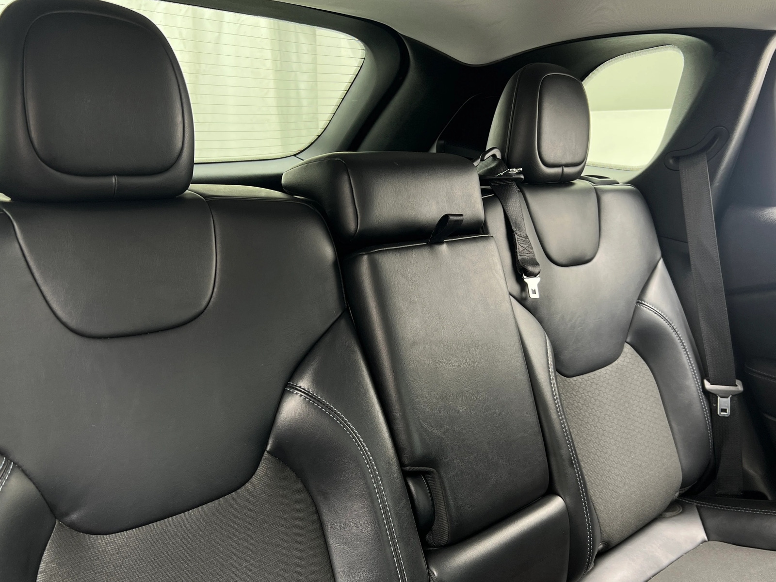 Thumbnail: 2020 Jeep Cherokee - 6