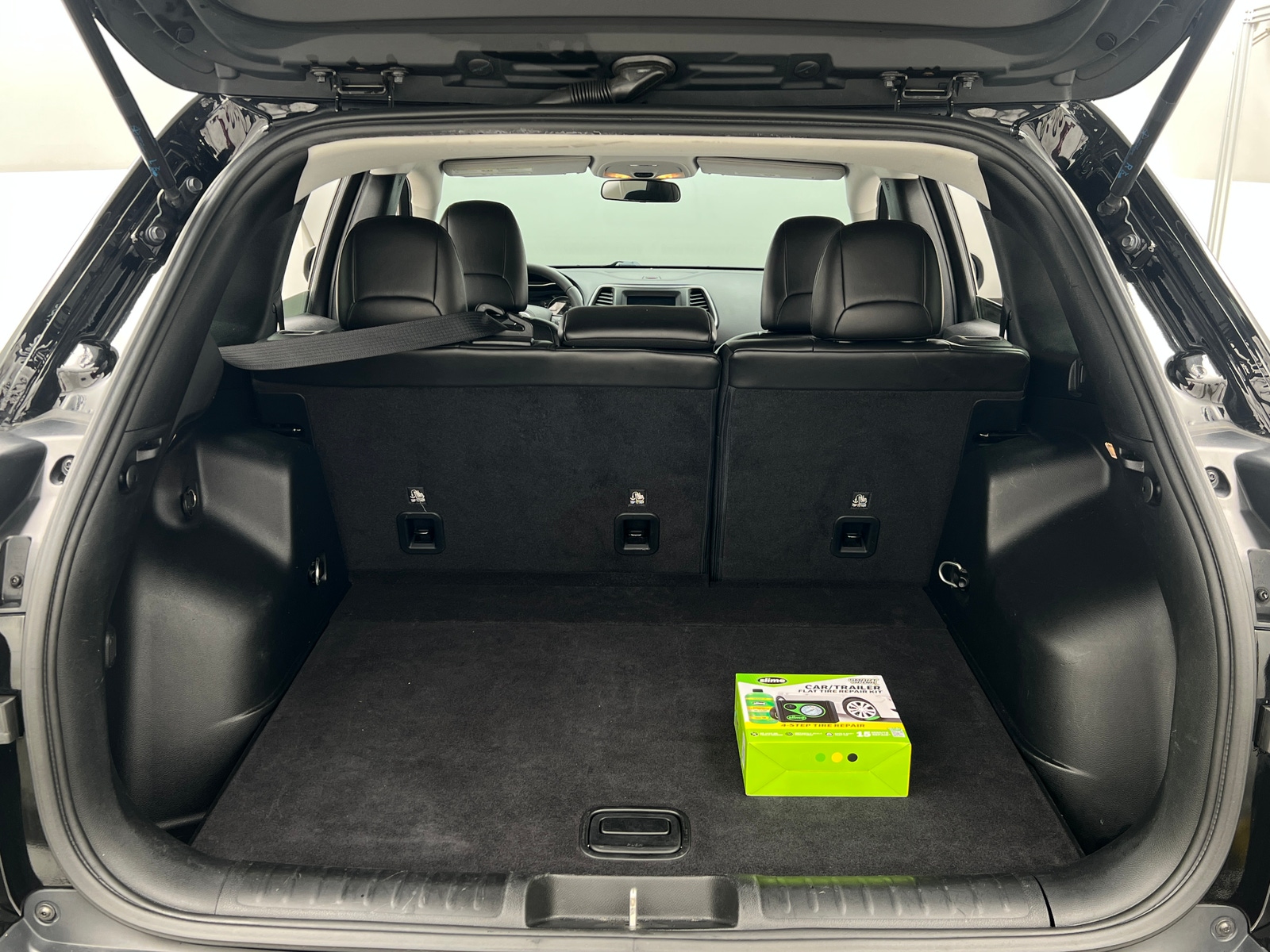 Thumbnail: 2020 Jeep Cherokee - 7