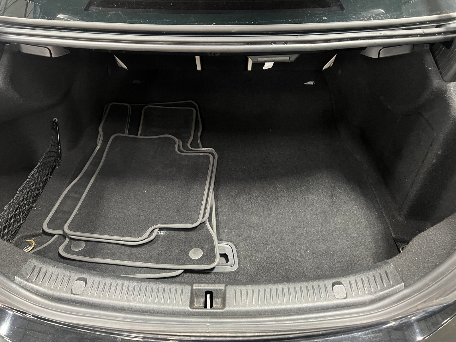 Thumbnail: 2017 Mercedes-Benz E-Class - 6