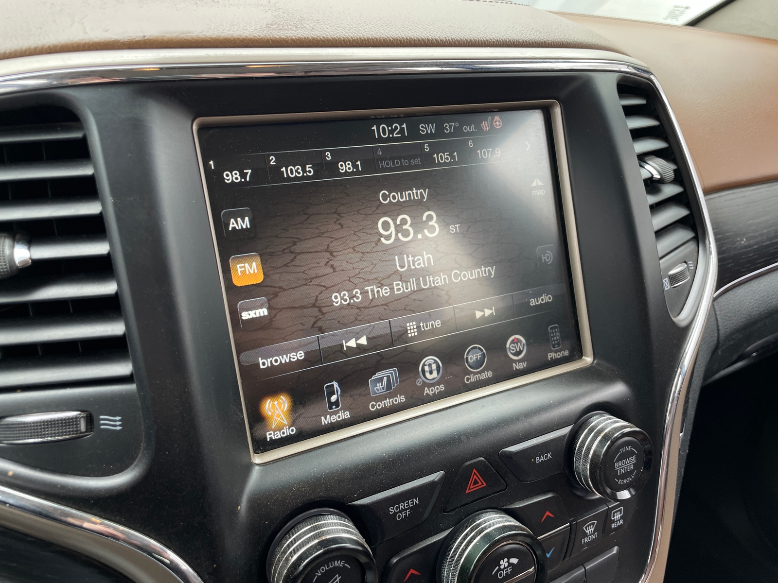 Thumbnail: 2015 Jeep Grand Cherokee - 3