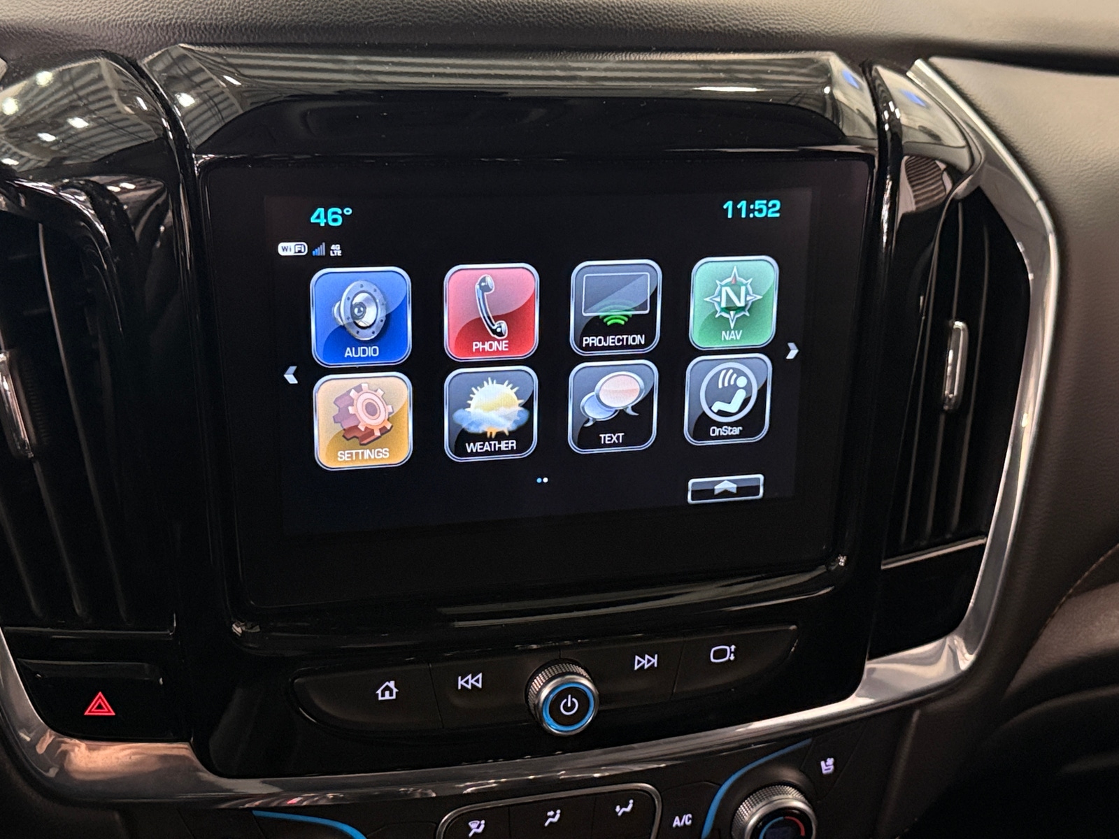 Thumbnail: 2018 Chevrolet Traverse - 3