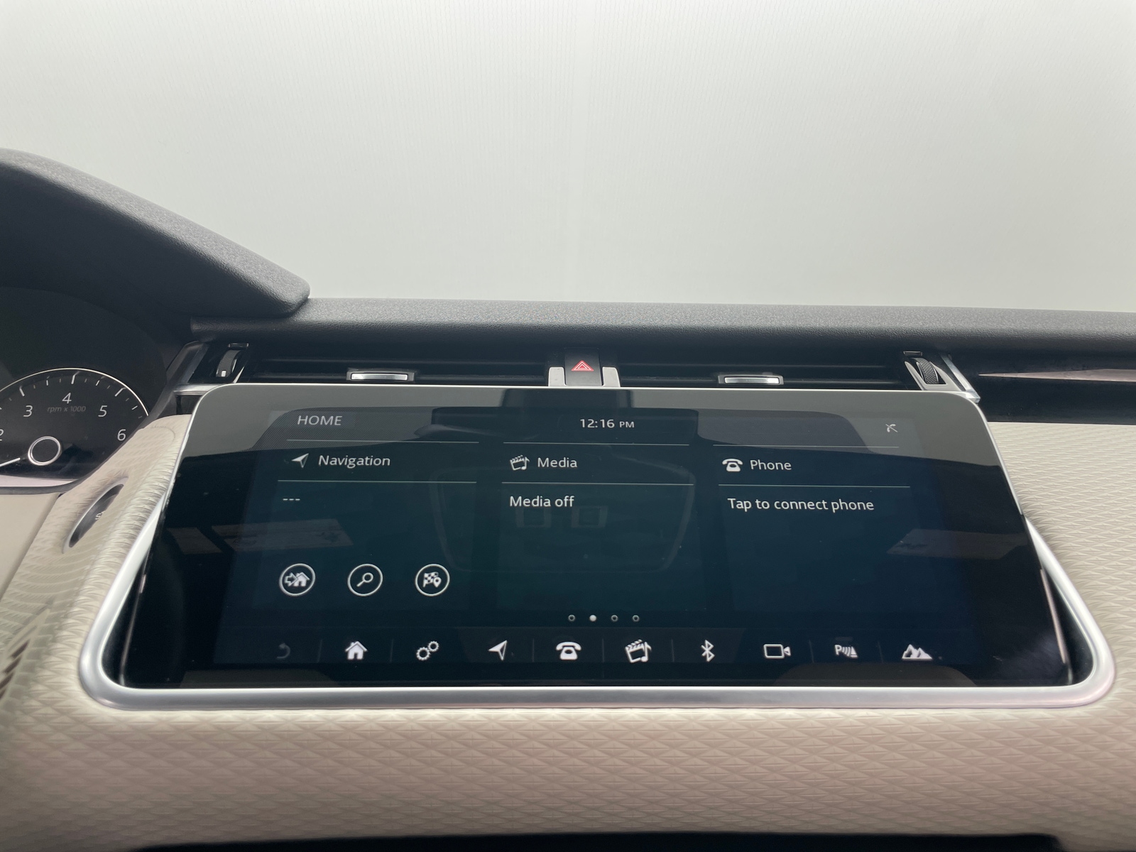 Thumbnail: 2020 Land Rover Range Rover Velar - 3