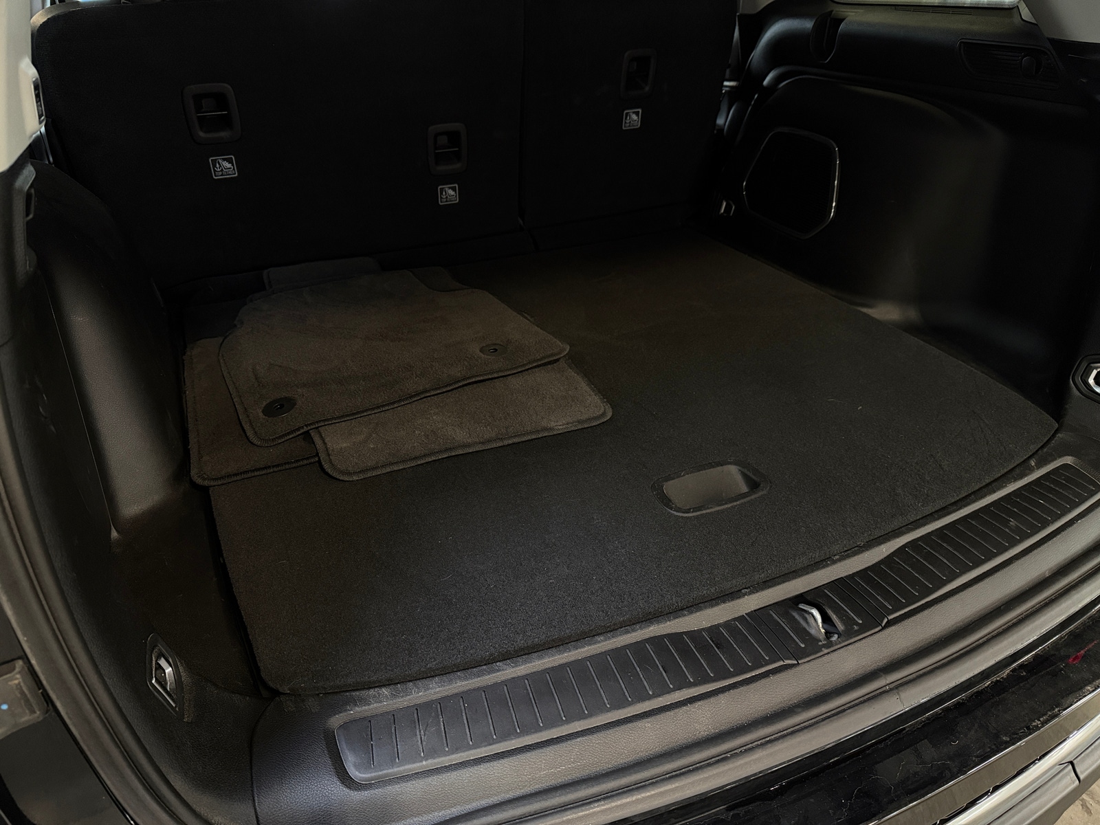 Thumbnail: 2024 Jeep Grand Cherokee - 6