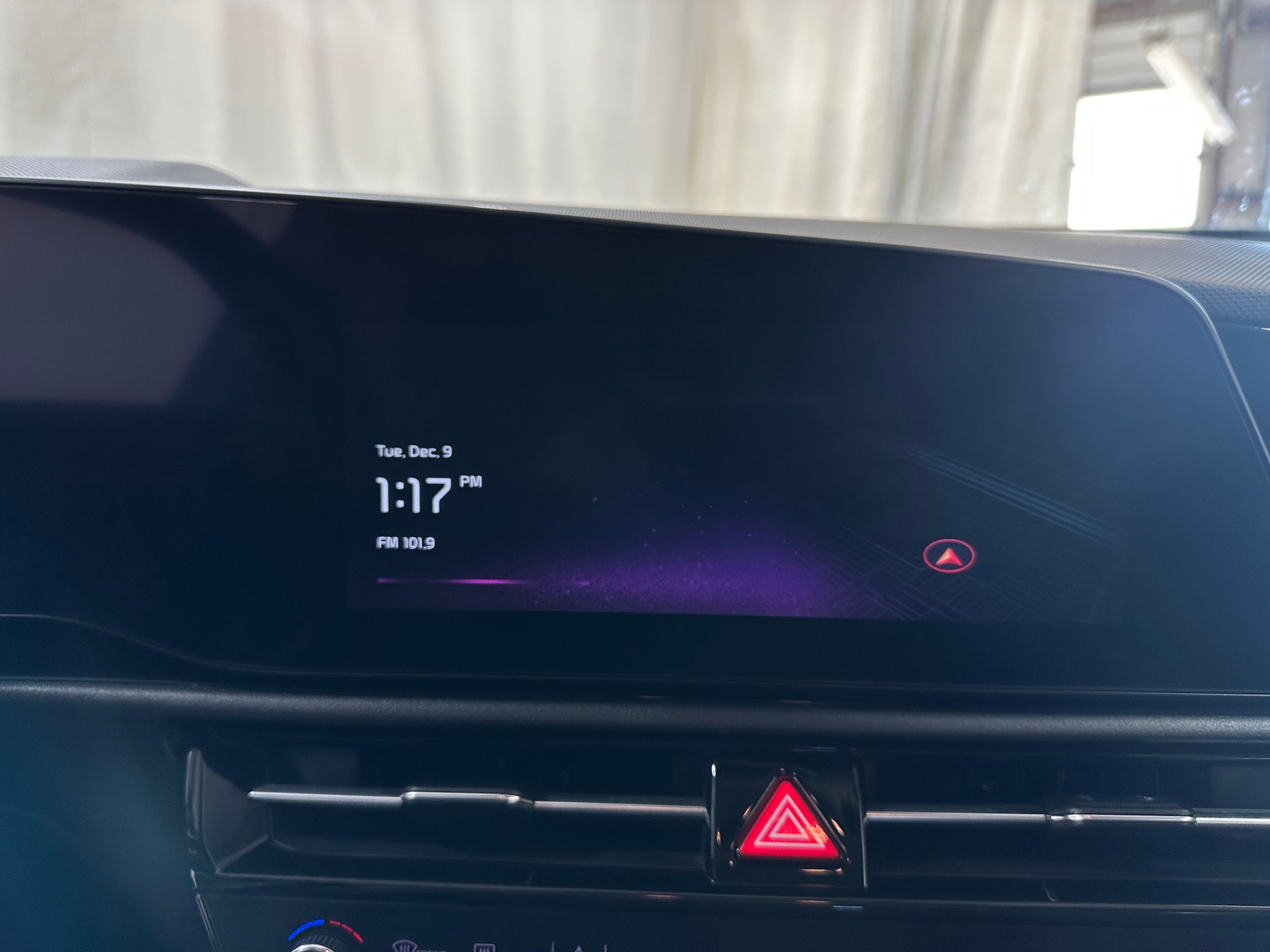 Thumbnail: 2024 Kia Niro - 4