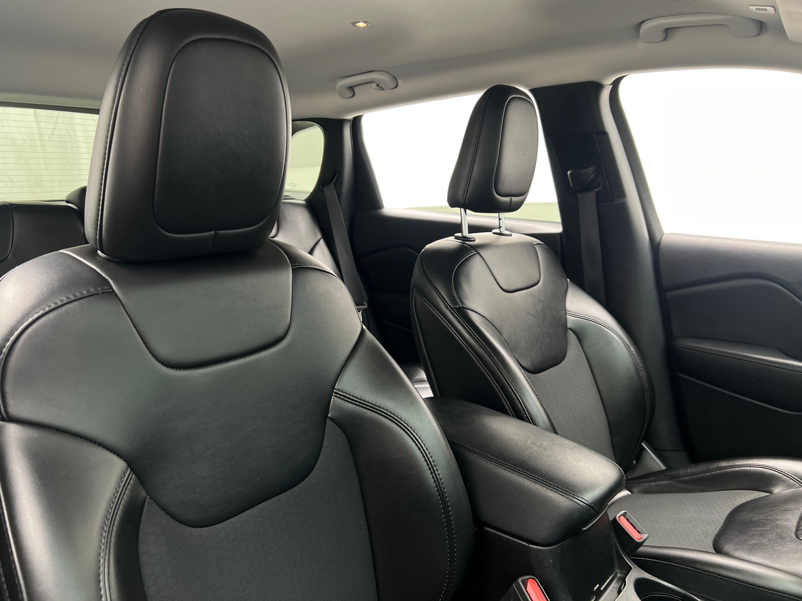 Thumbnail: 2019 Jeep Cherokee - 2