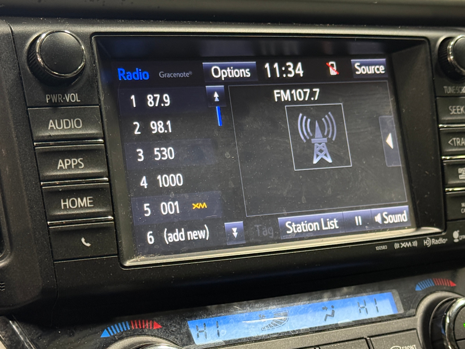 Thumbnail: 2017 Toyota RAV4 - 4