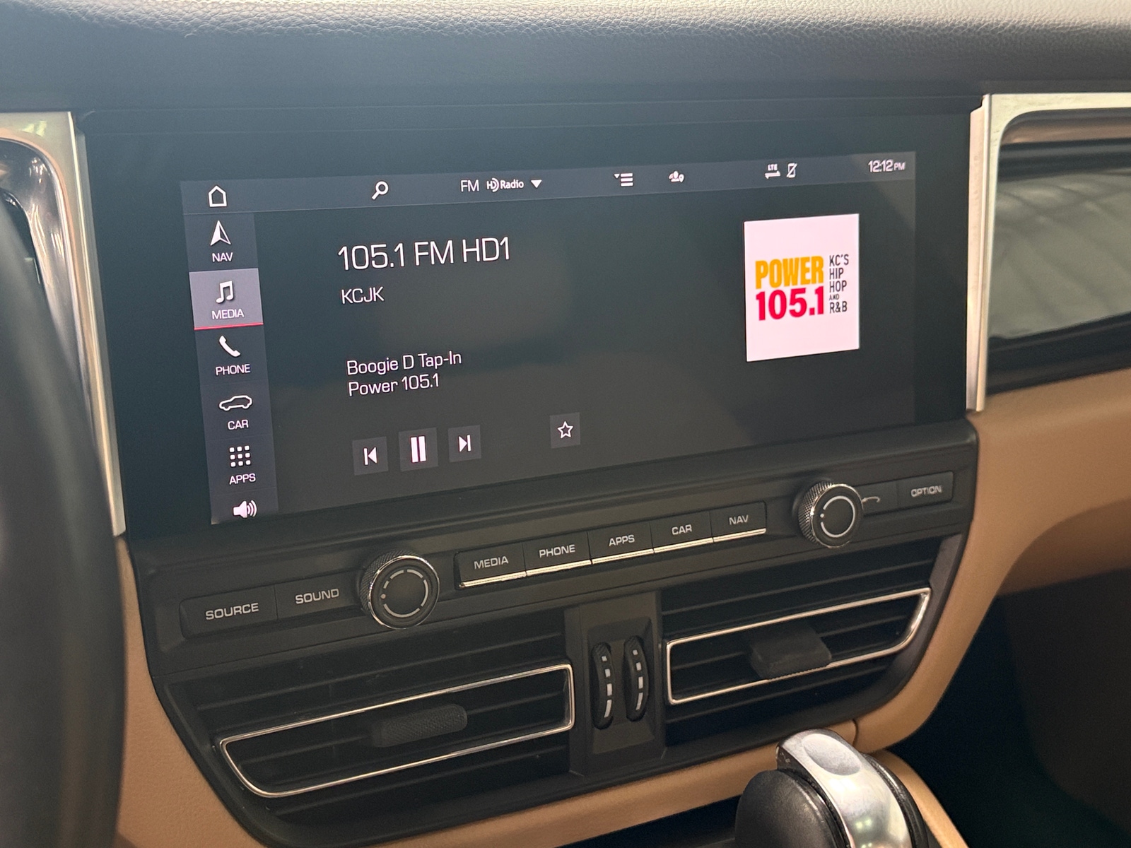 Thumbnail: 2021 Porsche Macan - 3