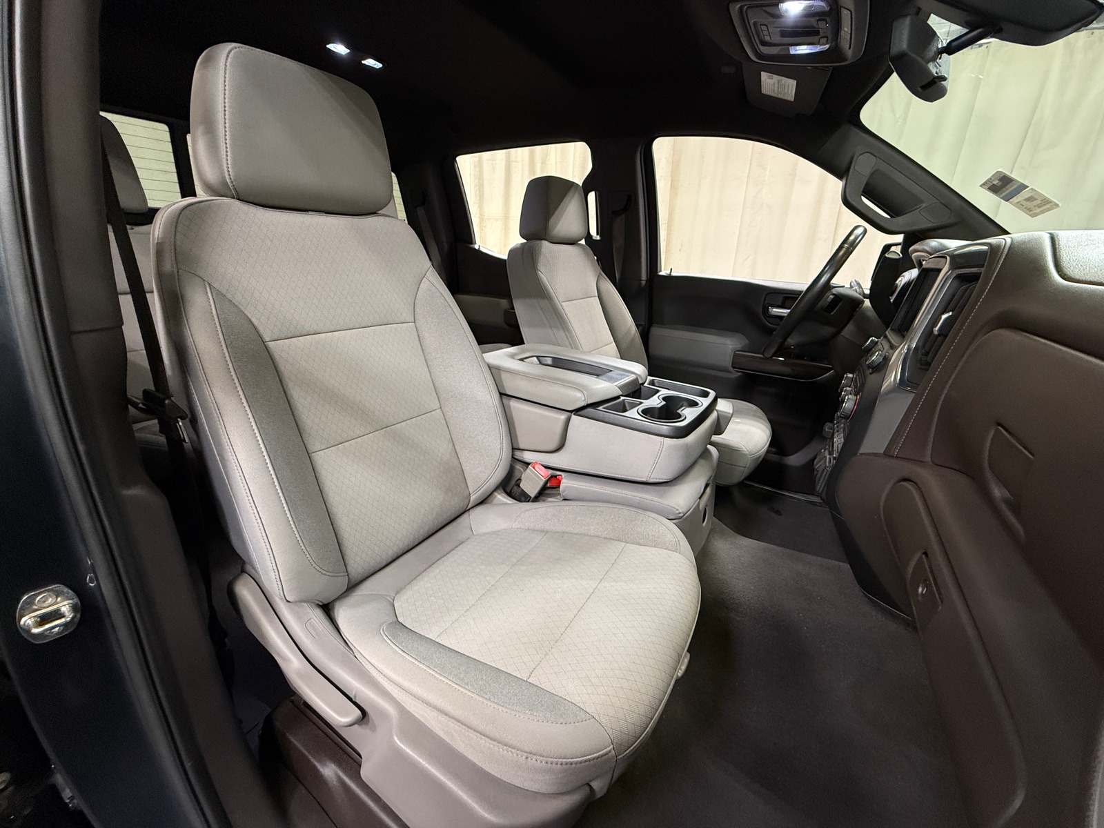 Thumbnail: 2020 Chevrolet Silverado 1500 - 2