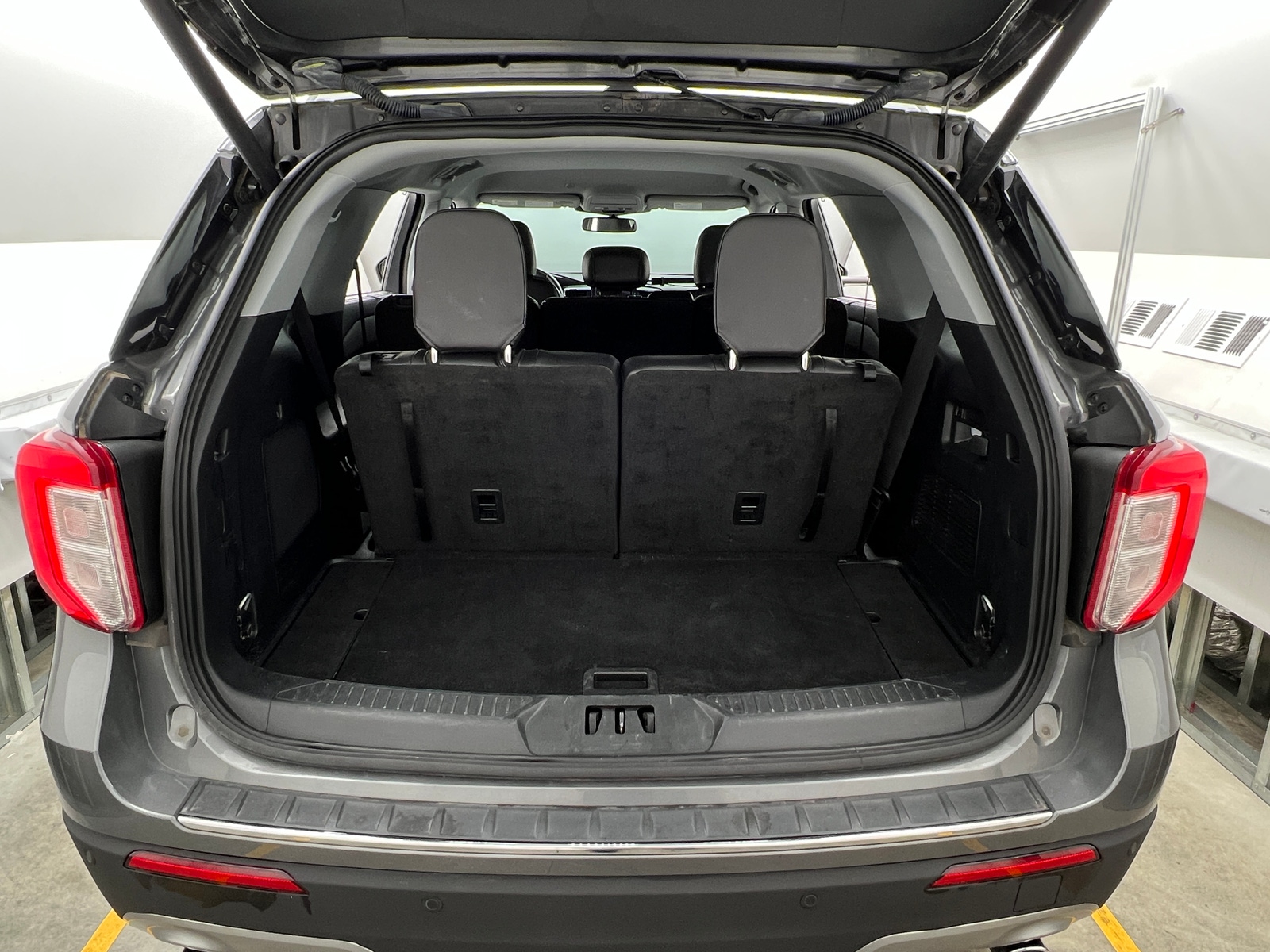 Thumbnail: 2023 Ford Explorer - 6