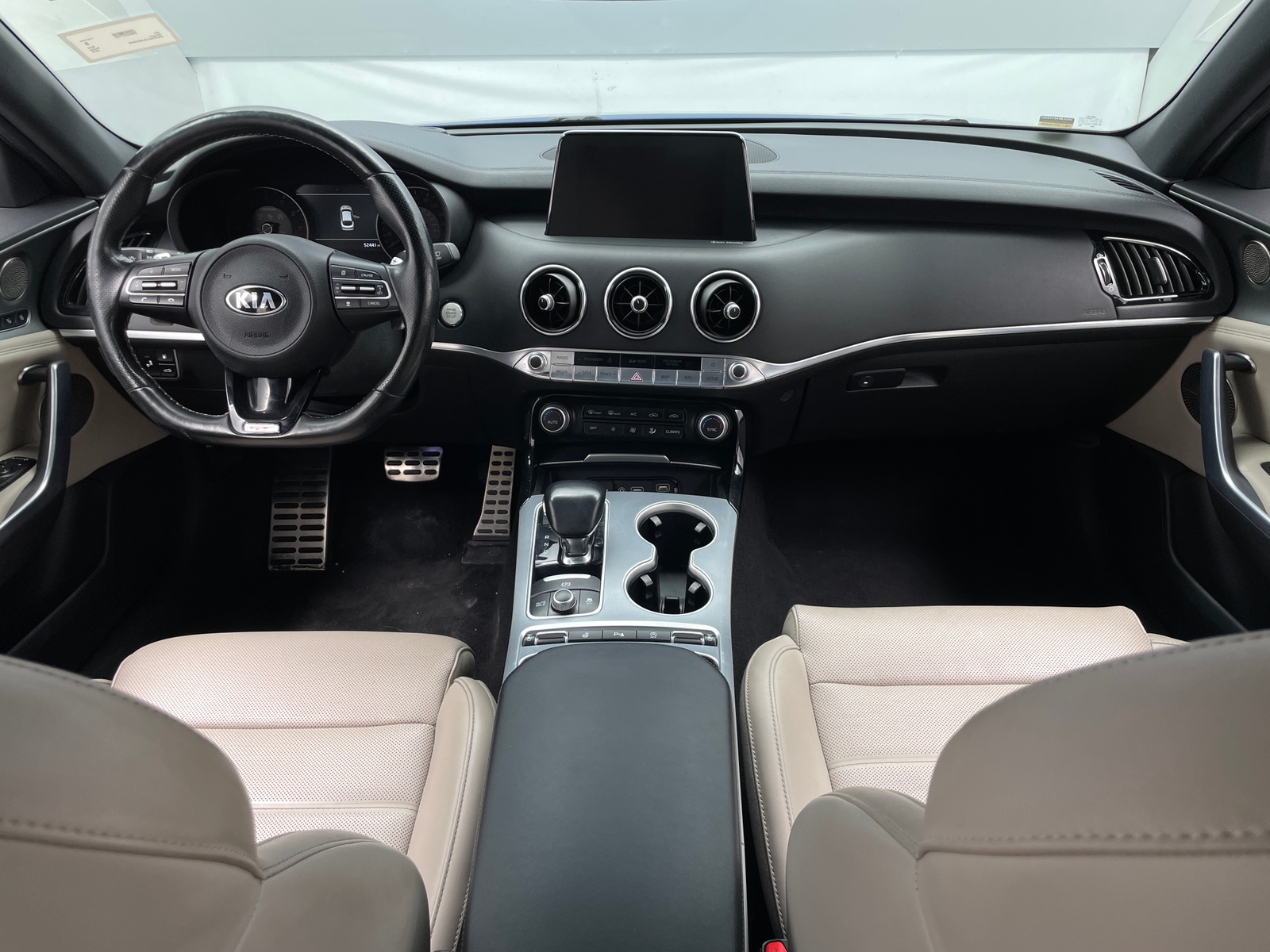 Thumbnail: 2018 Kia Stinger - 2