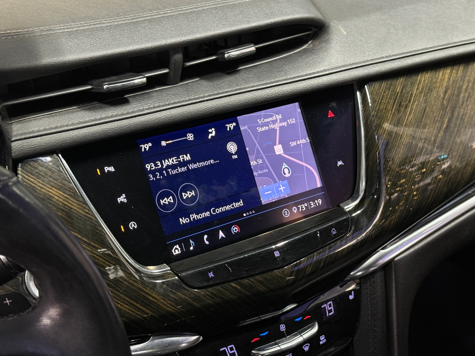 Thumbnail: 2020 Cadillac XT6 - 3