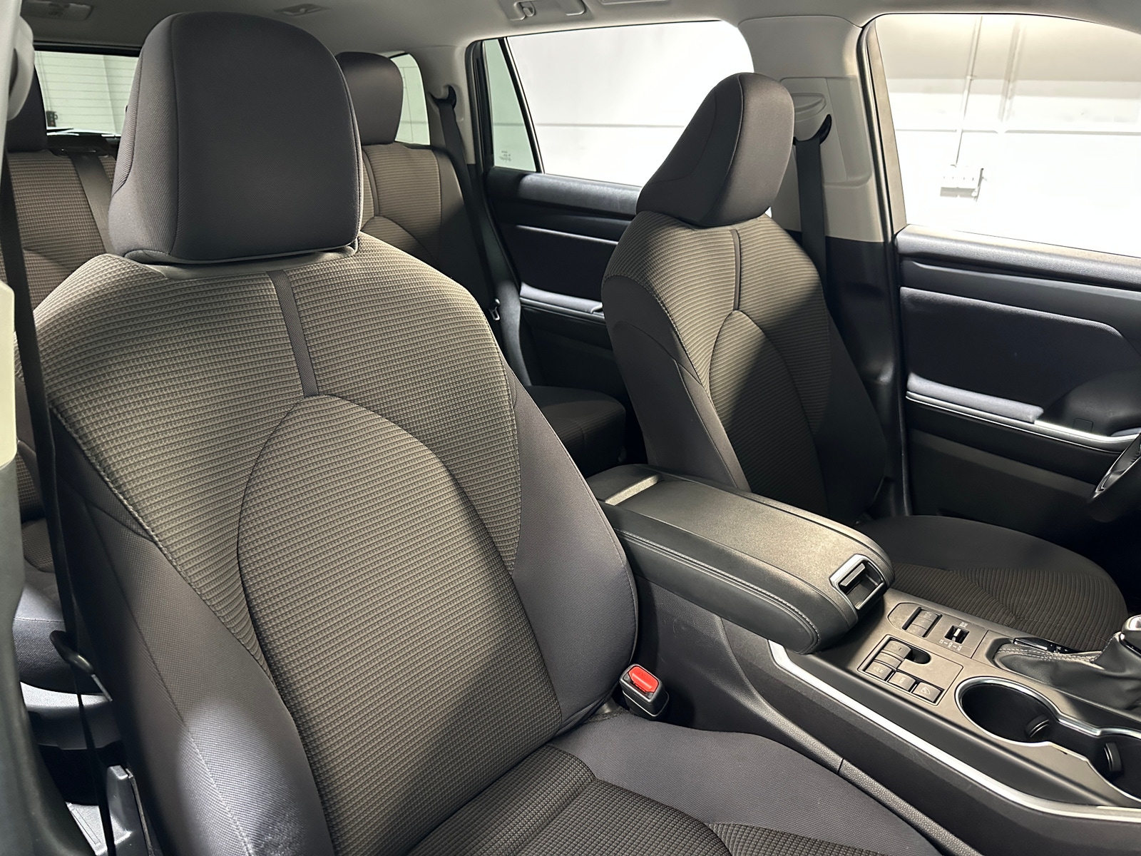 Thumbnail: 2024 Toyota Highlander - 2