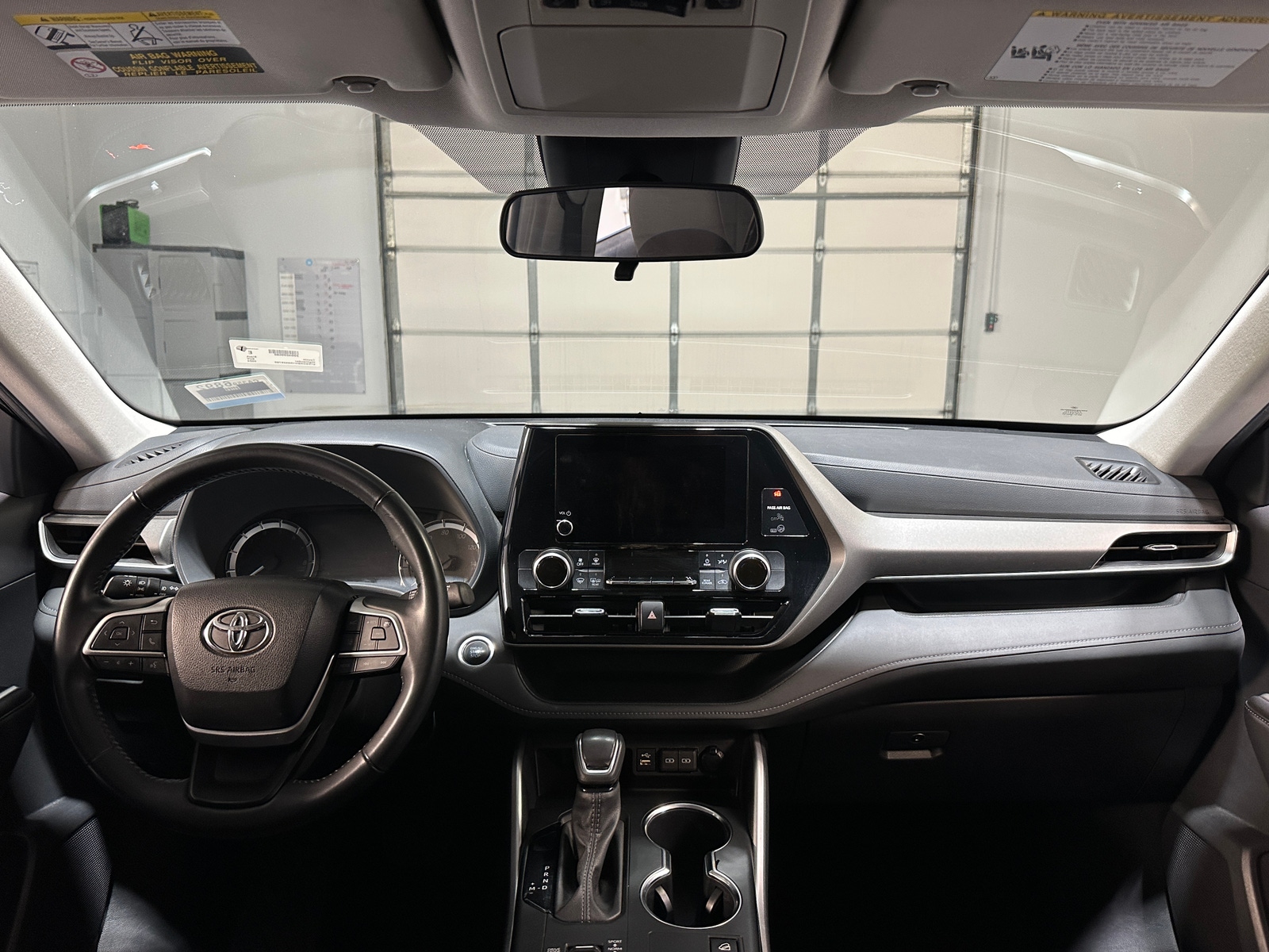 Thumbnail: 2024 Toyota Highlander - 3