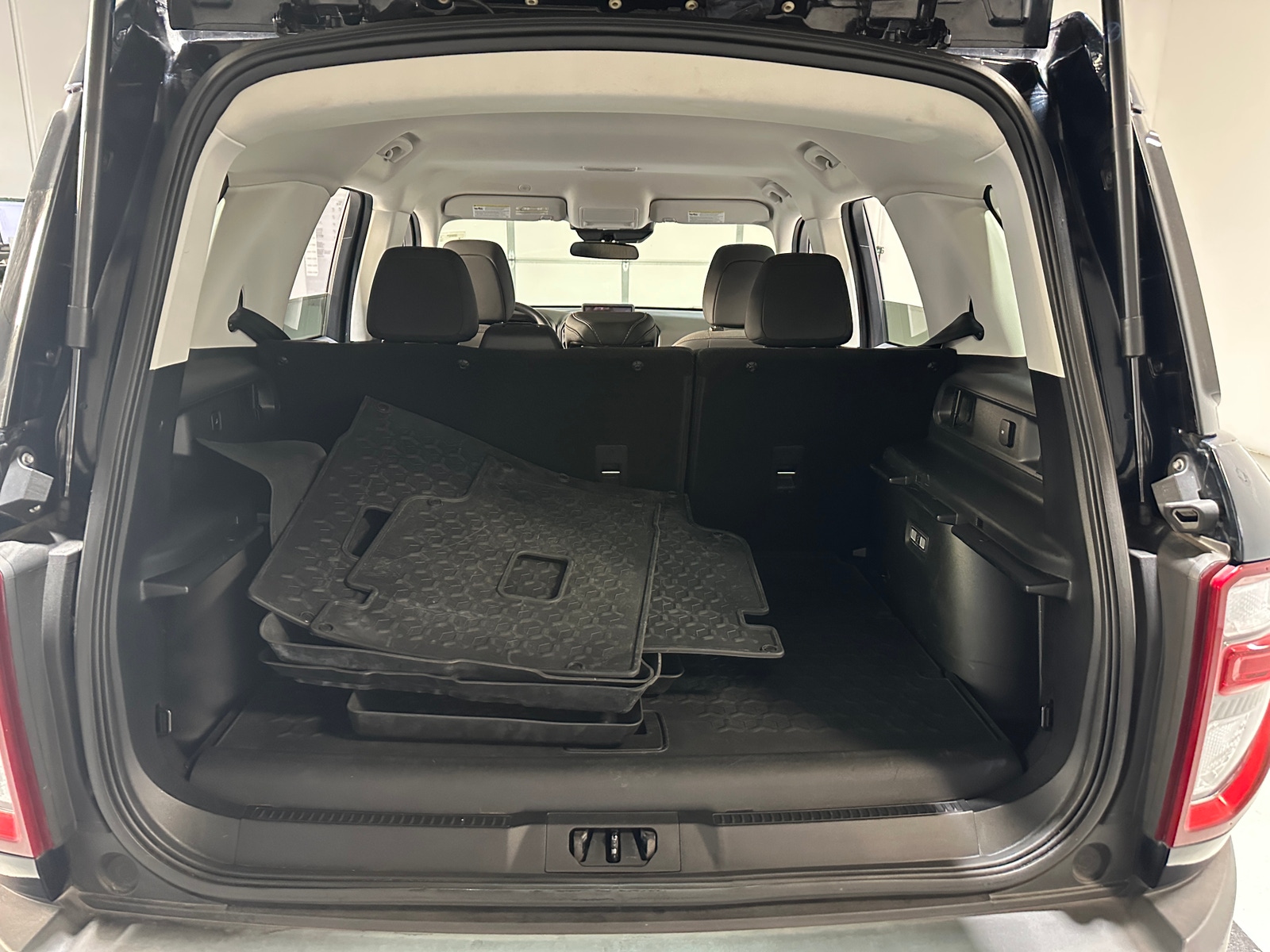 Thumbnail: 2022 Ford Bronco Sport - 7