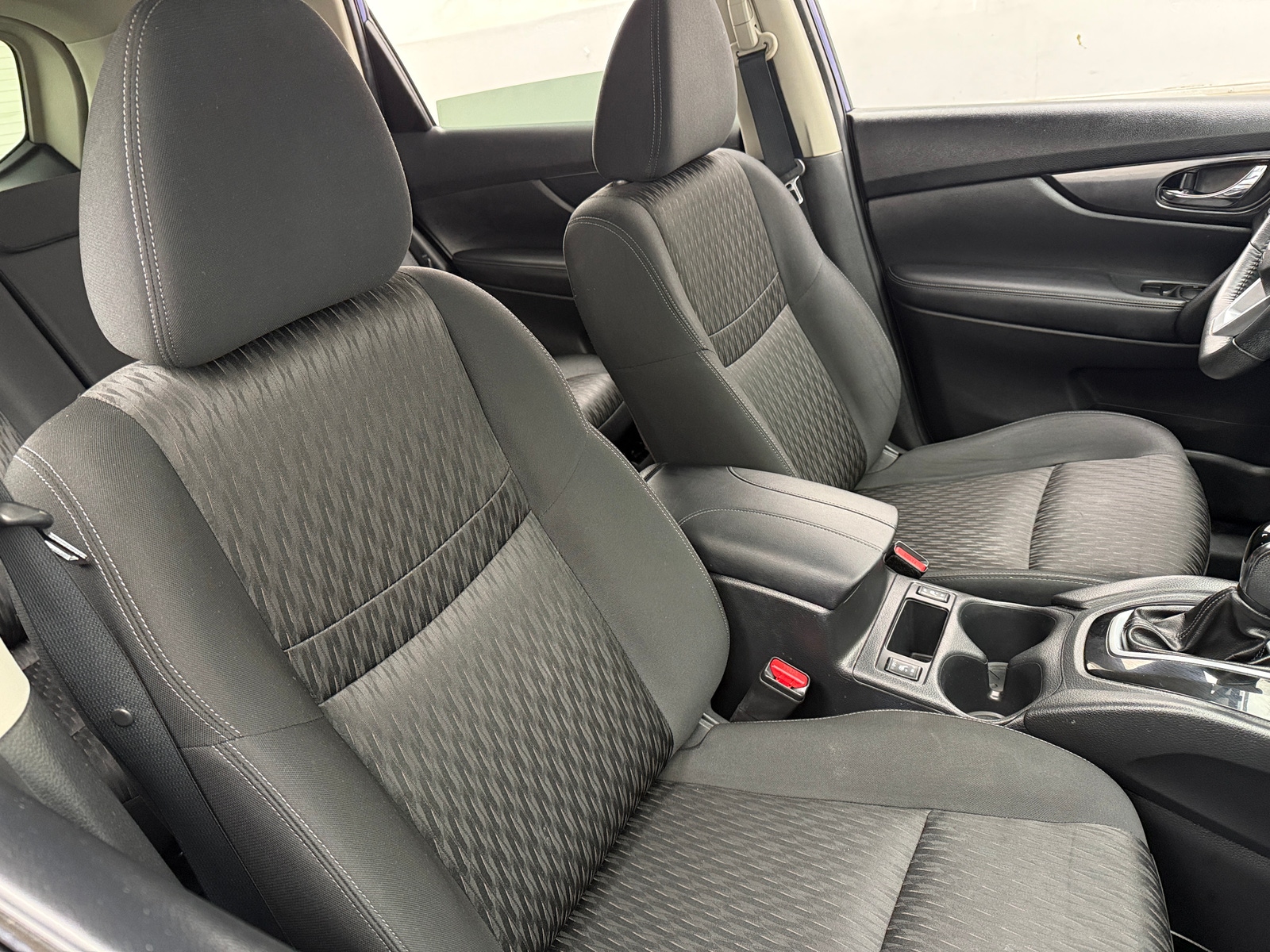 Thumbnail: 2018 Nissan Rogue - 2