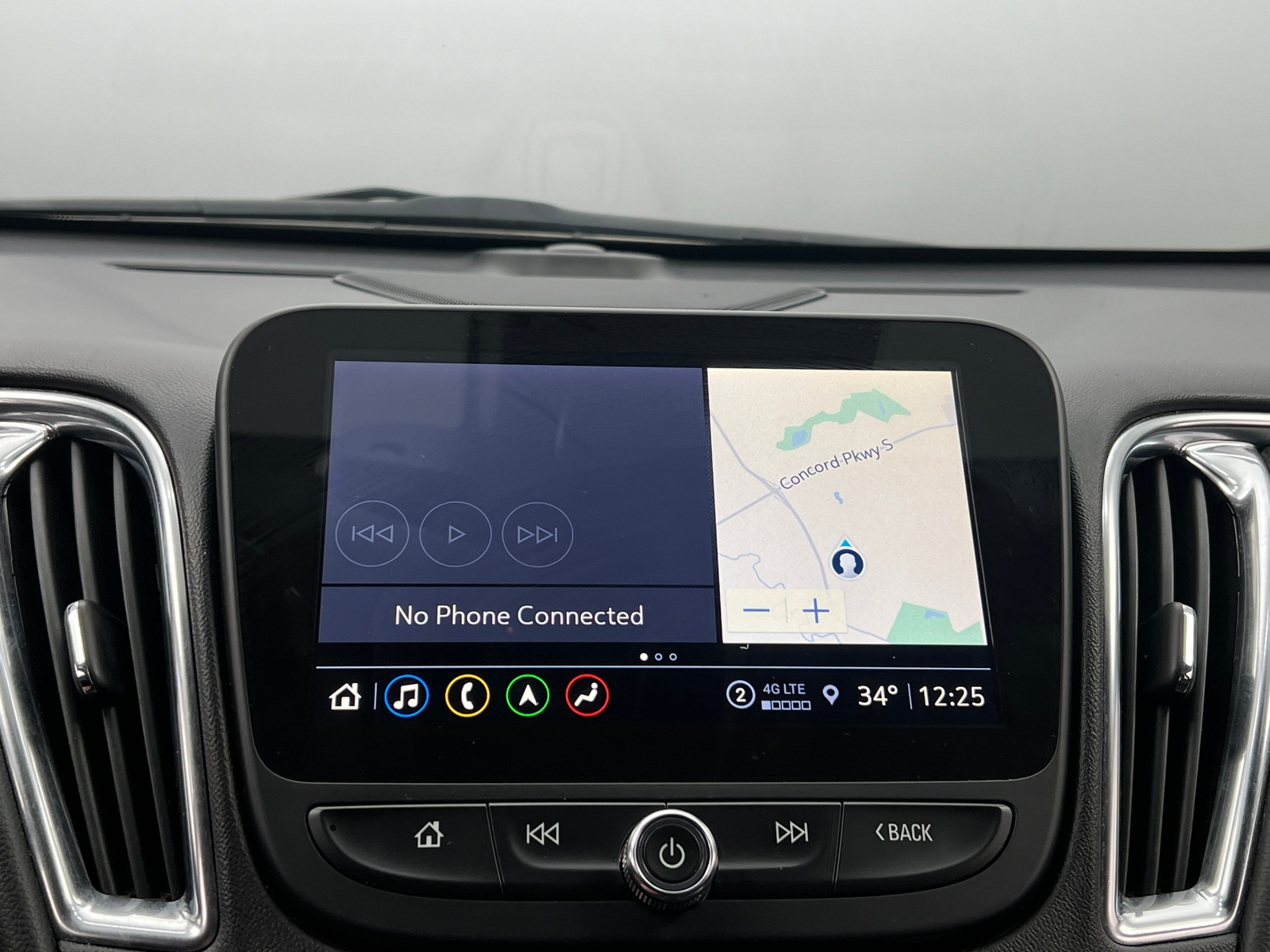 Thumbnail: 2024 Chevrolet Malibu - 3