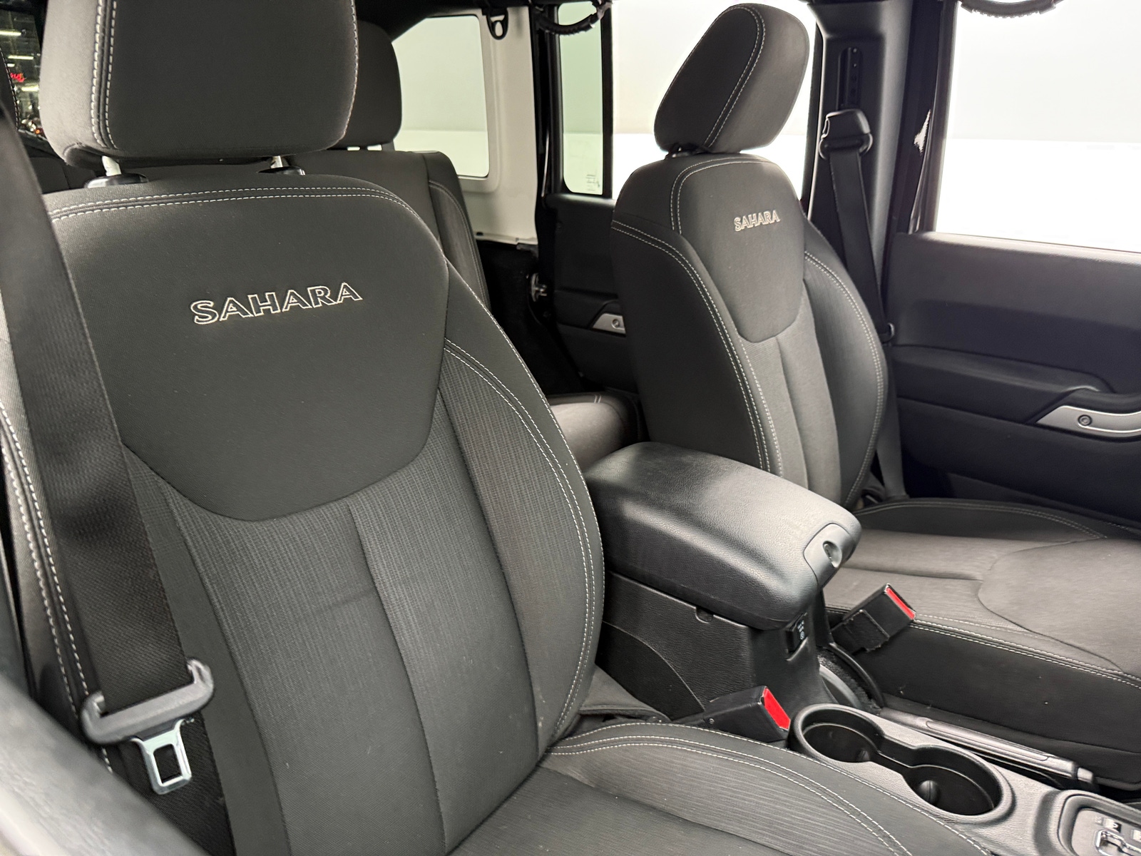 Thumbnail: 2017 Jeep Wrangler - 2