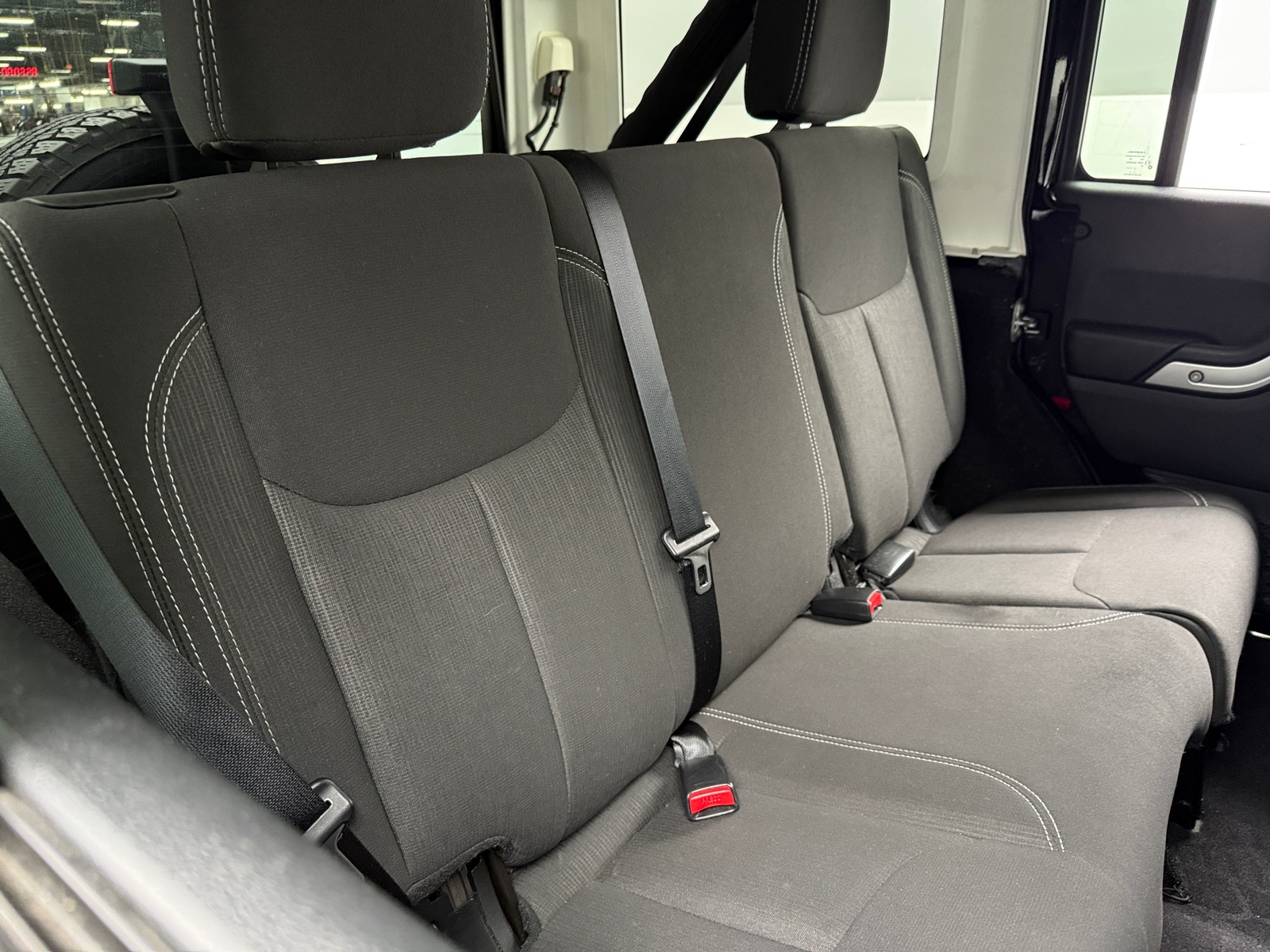 Thumbnail: 2017 Jeep Wrangler - 6