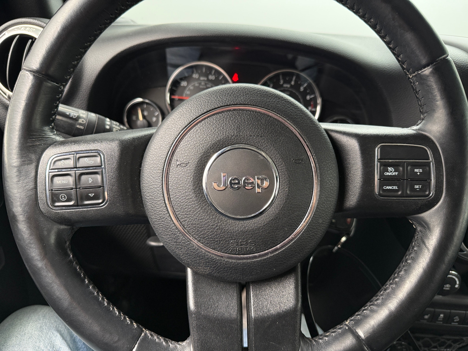 Thumbnail: 2017 Jeep Wrangler - 5