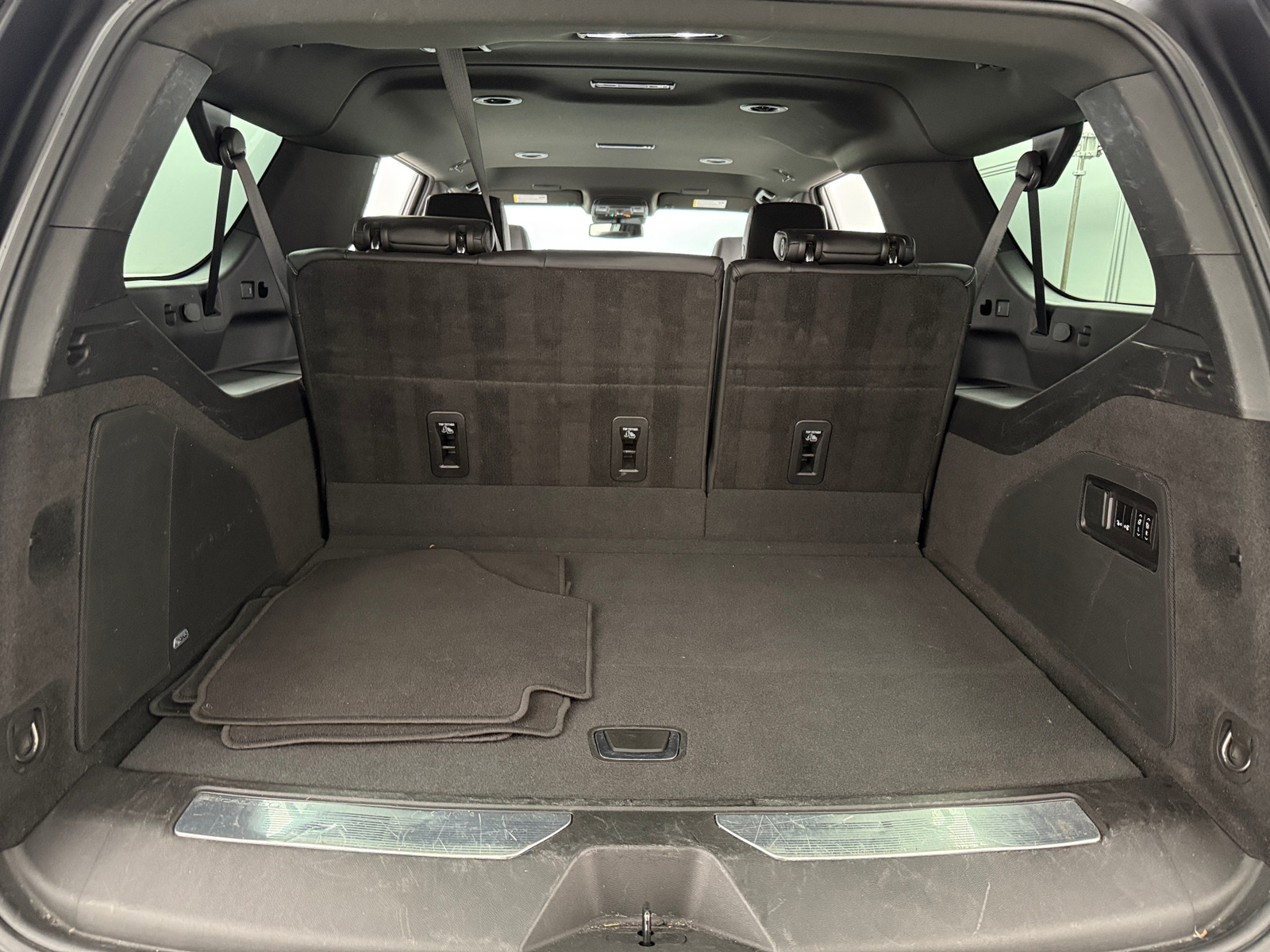 Thumbnail: 2023 Cadillac Escalade - 6