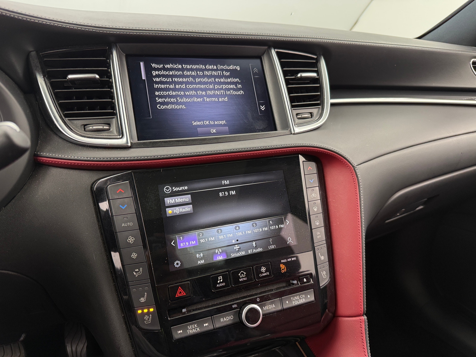 Thumbnail: 2023 INFINITI QX50 - 3