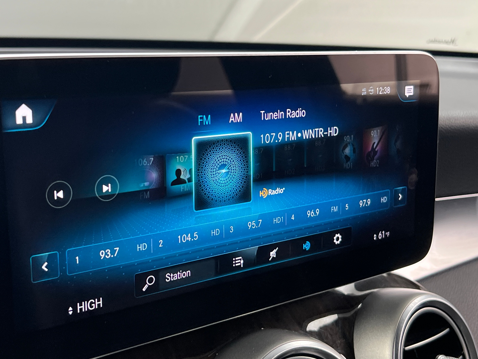 Thumbnail: 2020 Mercedes-Benz GLC - 3