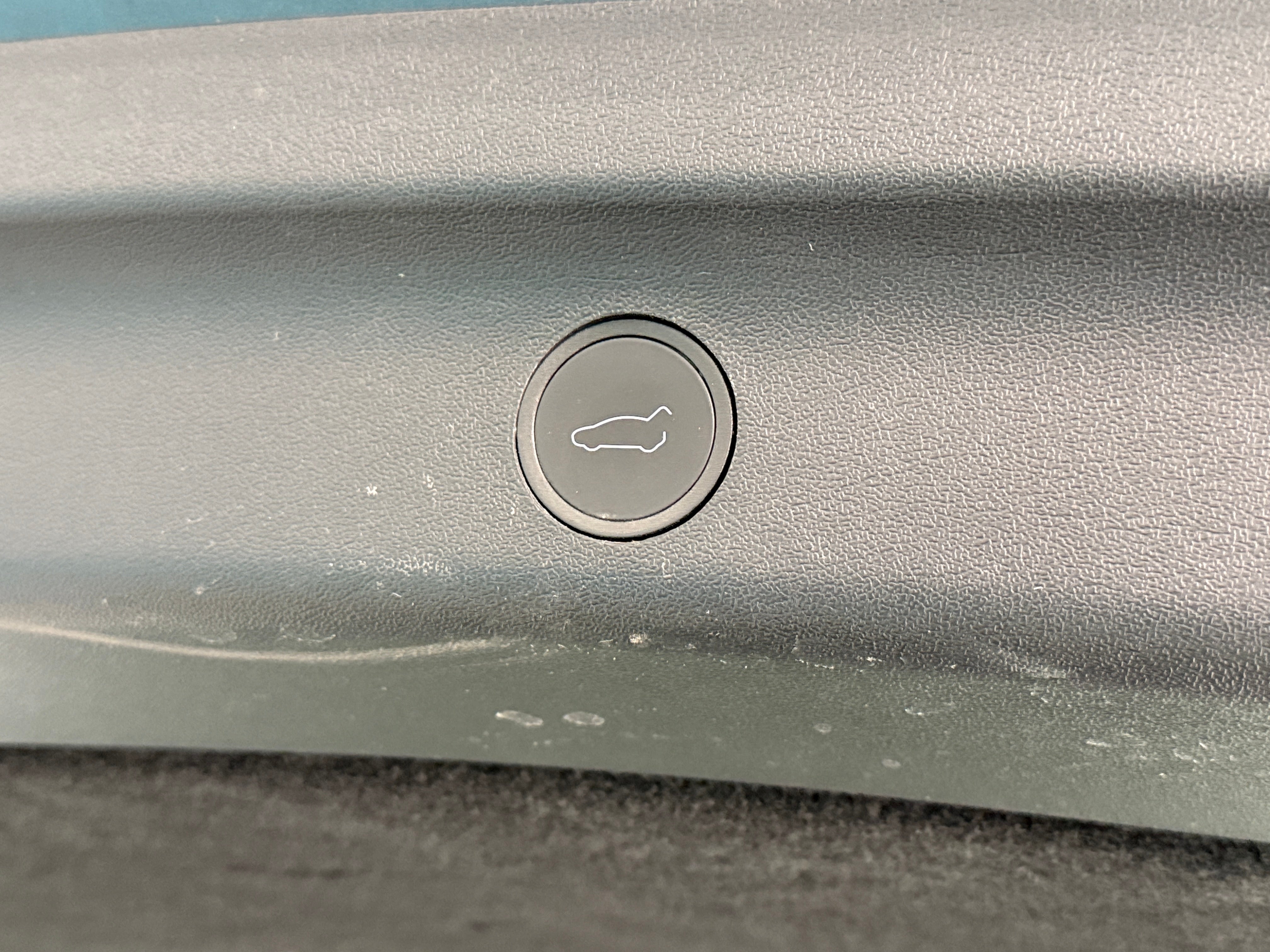 Used 2023 Tesla Model Y Long Range with VIN 7SAYGDEE5PA032576 for sale in Kansas City