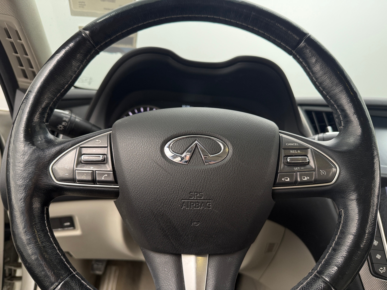 Thumbnail: 2014 INFINITI Q50 - 4