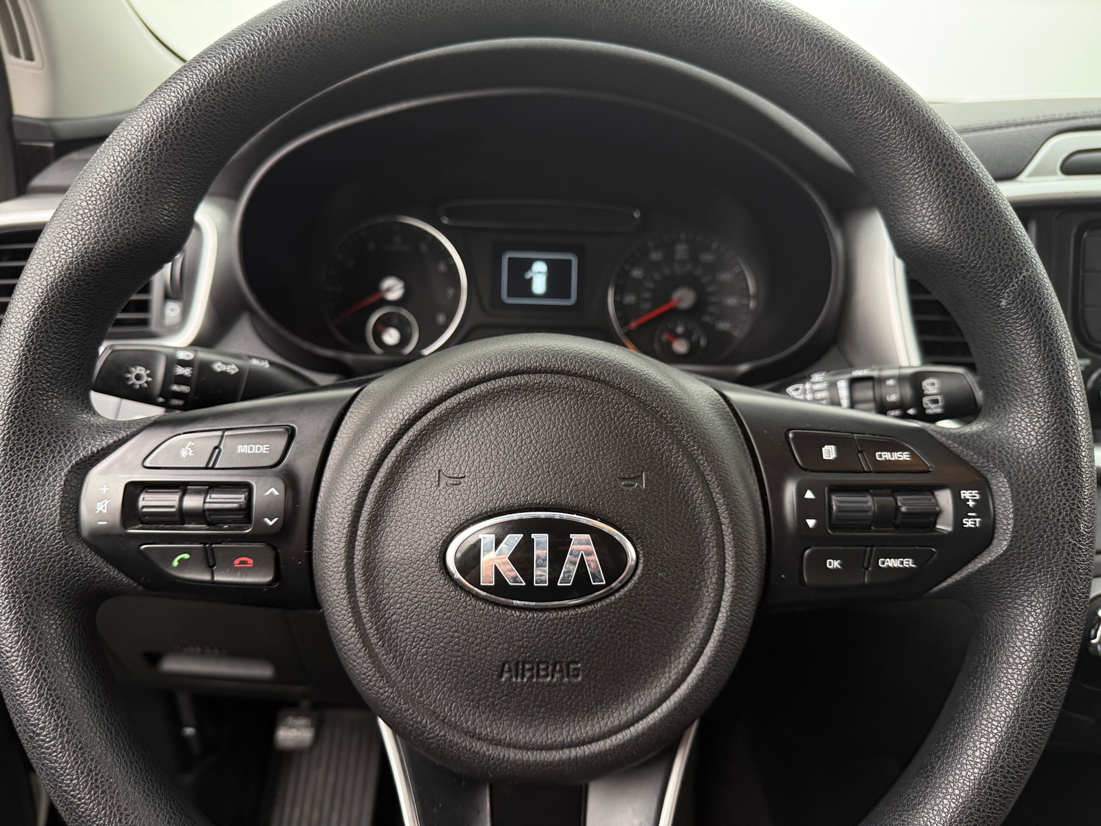 Thumbnail: 2018 Kia Sorento - 5