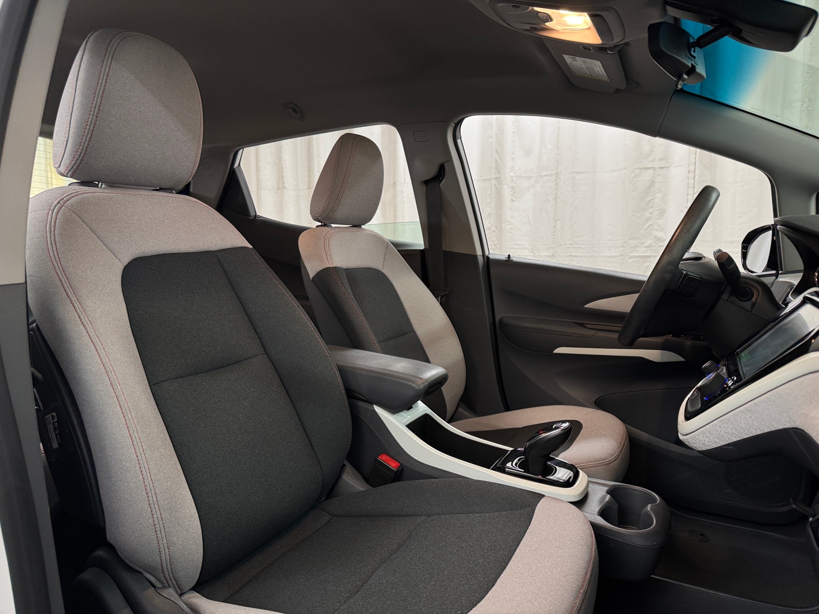 Thumbnail: 2021 Chevrolet Bolt EV - 2