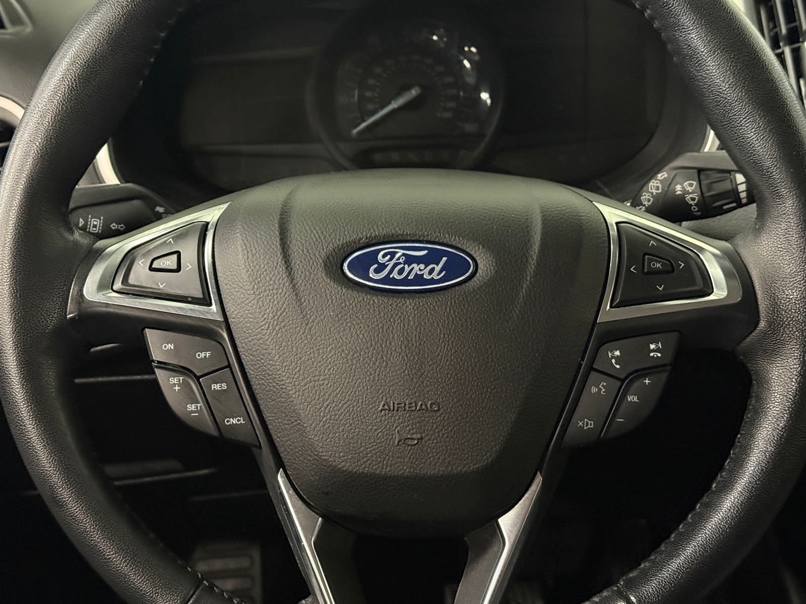 Thumbnail: 2021 Ford Edge - 4