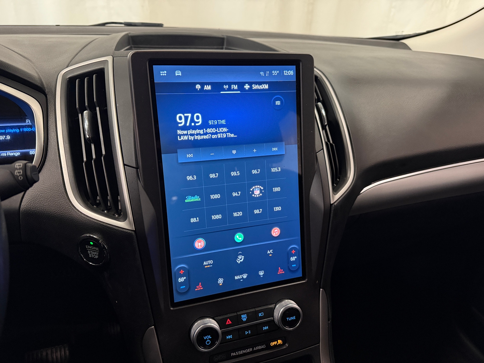 Thumbnail: 2021 Ford Edge - 3