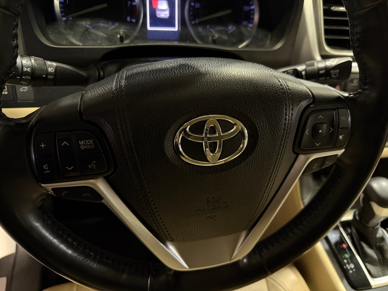 Thumbnail: 2017 Toyota Highlander - 4