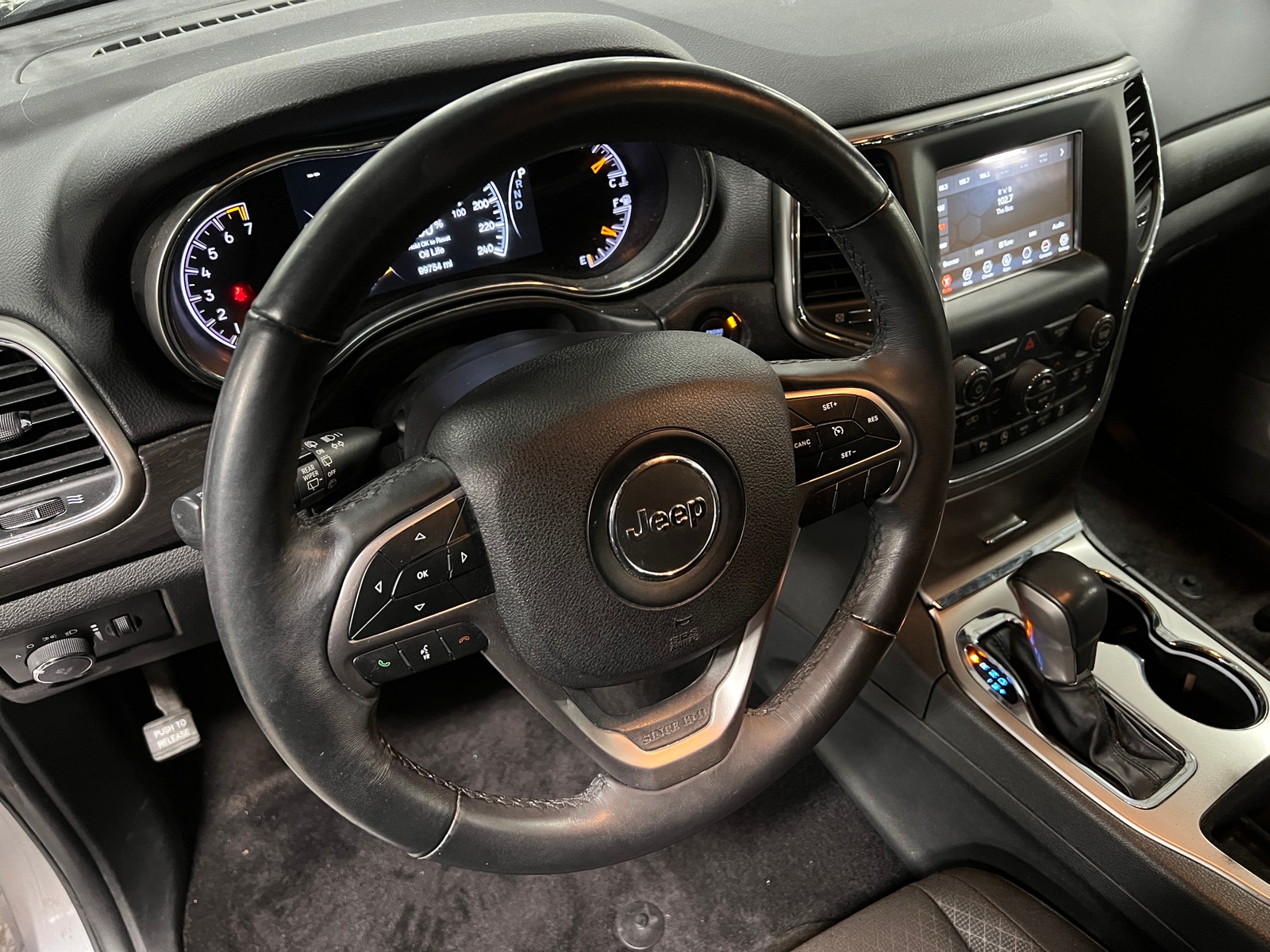 Thumbnail: 2018 Jeep Grand Cherokee - 5