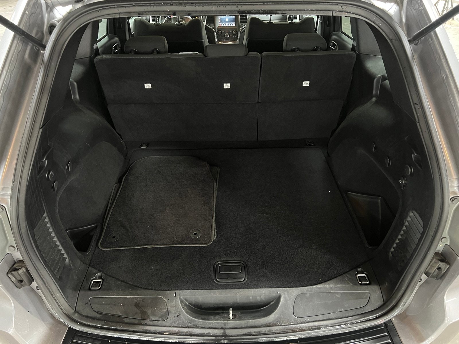 Thumbnail: 2018 Jeep Grand Cherokee - 7