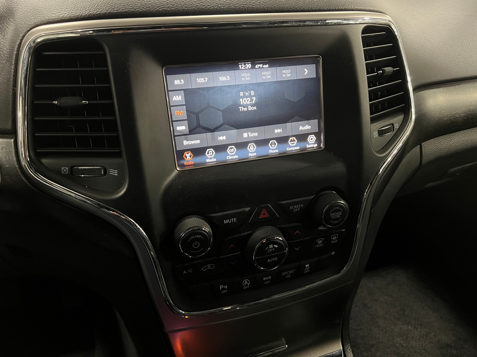 Thumbnail: 2018 Jeep Grand Cherokee - 4