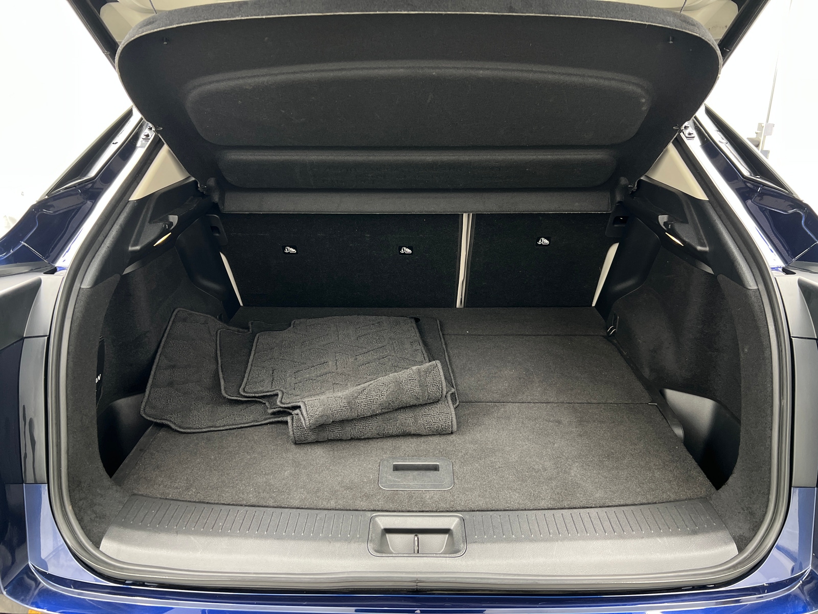 Thumbnail: 2023 Nissan Ariya - 6